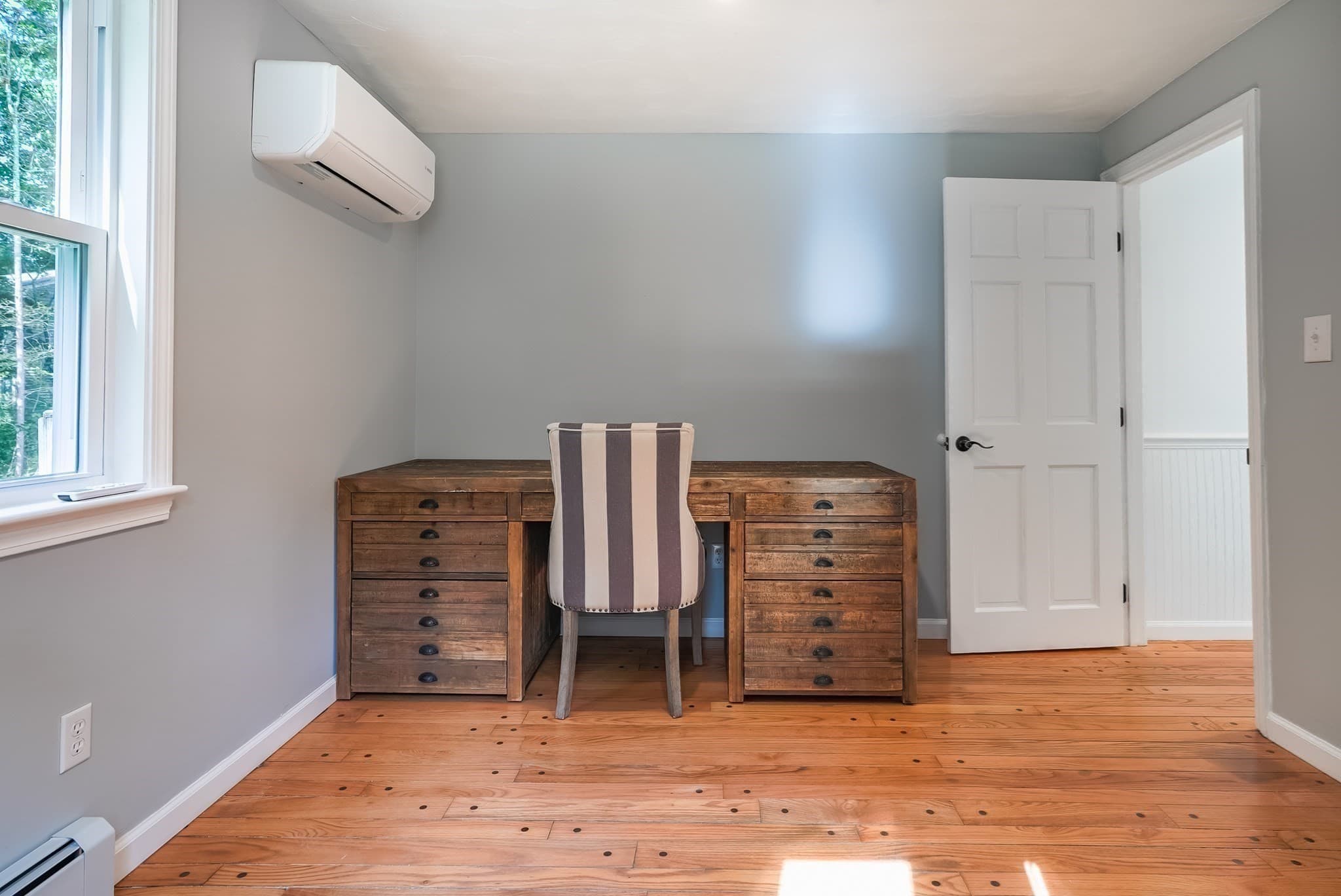 Single Family Residence at 8 Tabor Ln, Rochester MA 02770, Rochester, photo 11 of 24