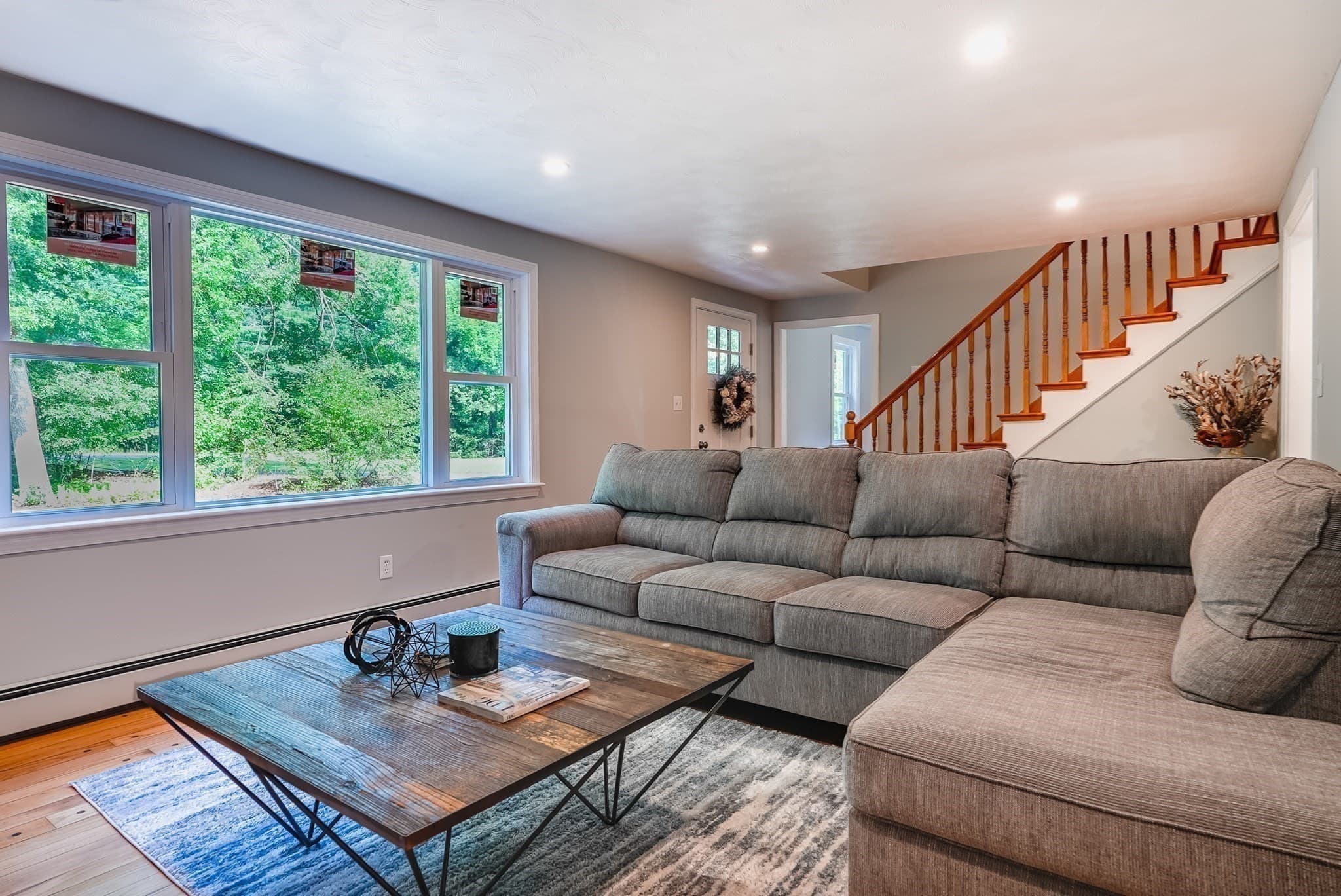 Single Family Residence at 8 Tabor Ln, Rochester MA 02770, Rochester, photo 8 of 24