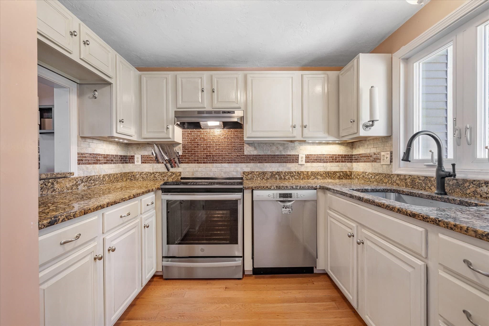Condominium at 391 Providence Rd # 1, Grafton MA 01560, Grafton, photo 17 of 32