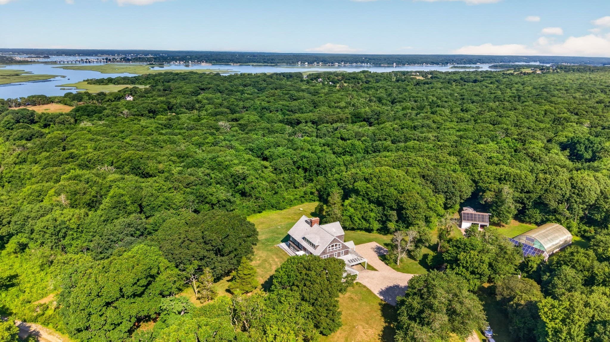 Single Family Residence at 1069 Horseneck Rd, Westport MA 02790, photo 3 of 34