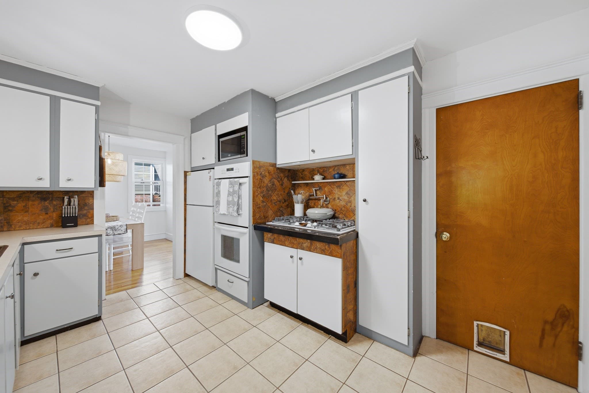 Single Family Residence at 283 Longhill Ave, Somerset MA 02726, Somerset, photo 12 of 36