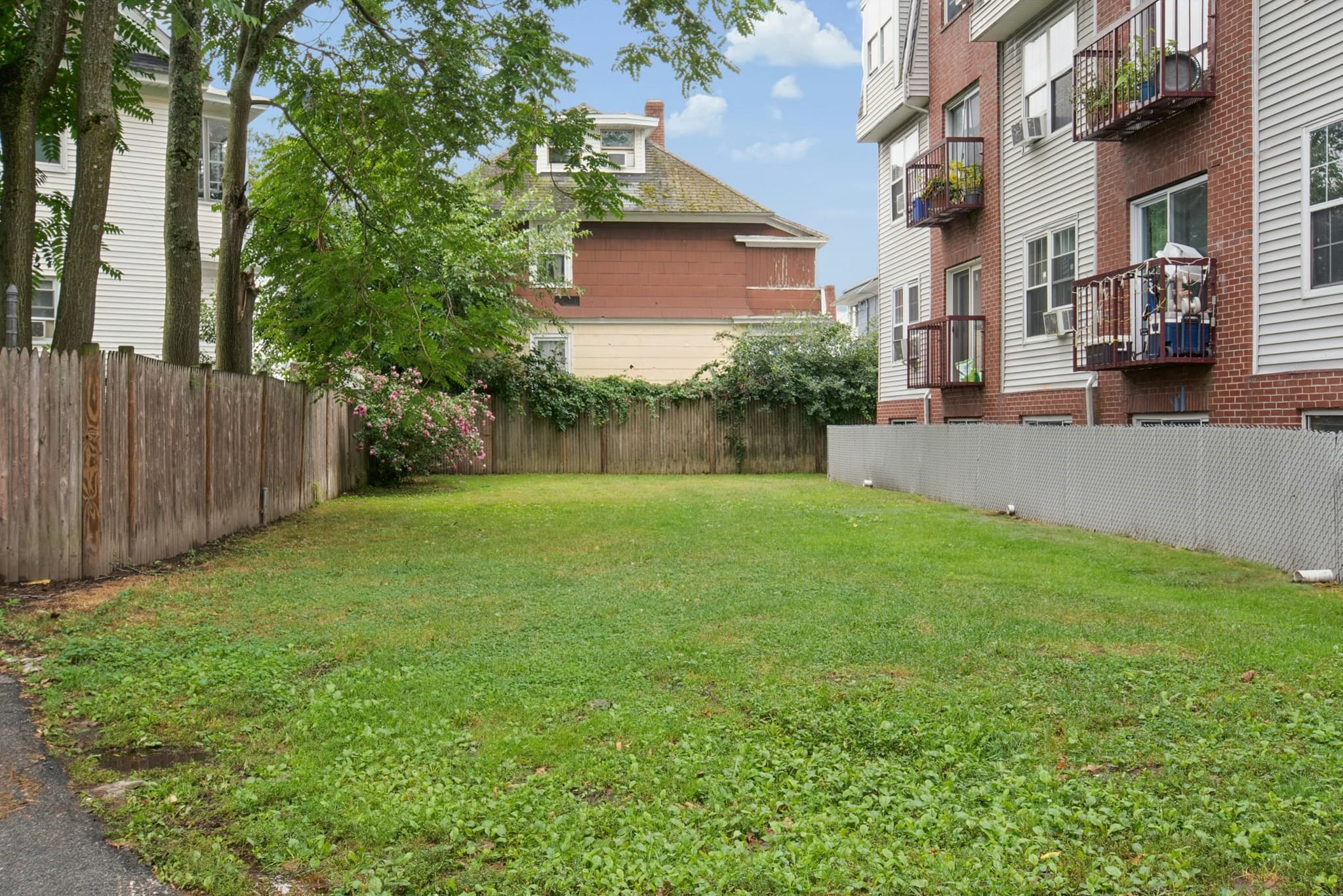 Condominium at 20 Knox # 21, Lawrence MA 01603, Lawrence, photo 24 of 30