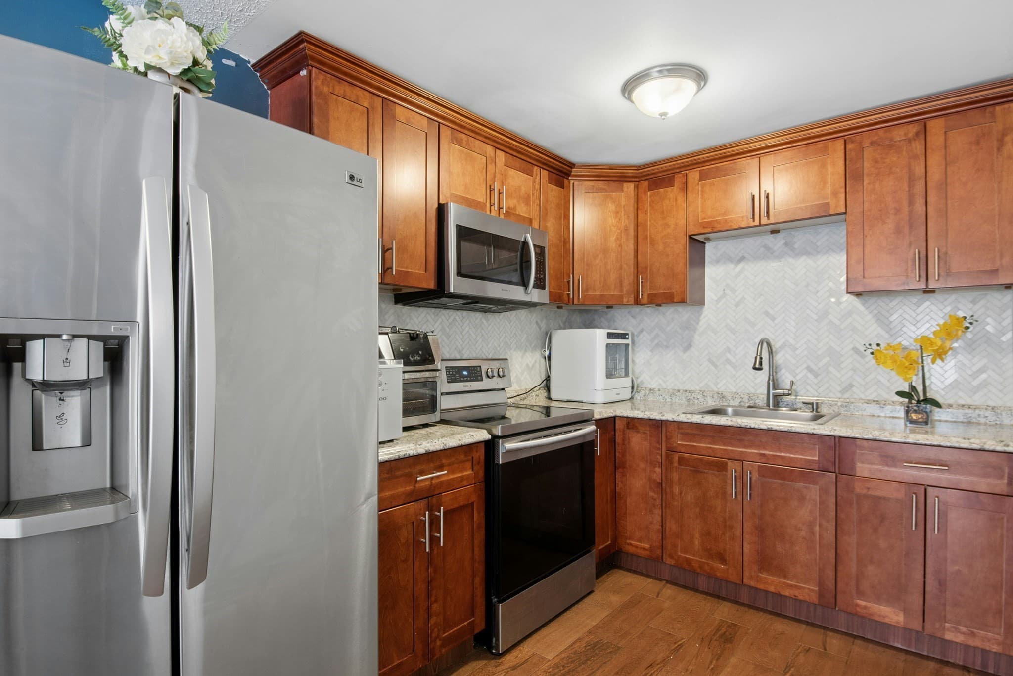 Condominium at 20 Knox # 21, Lawrence MA 01603, Lawrence, photo 11 of 30