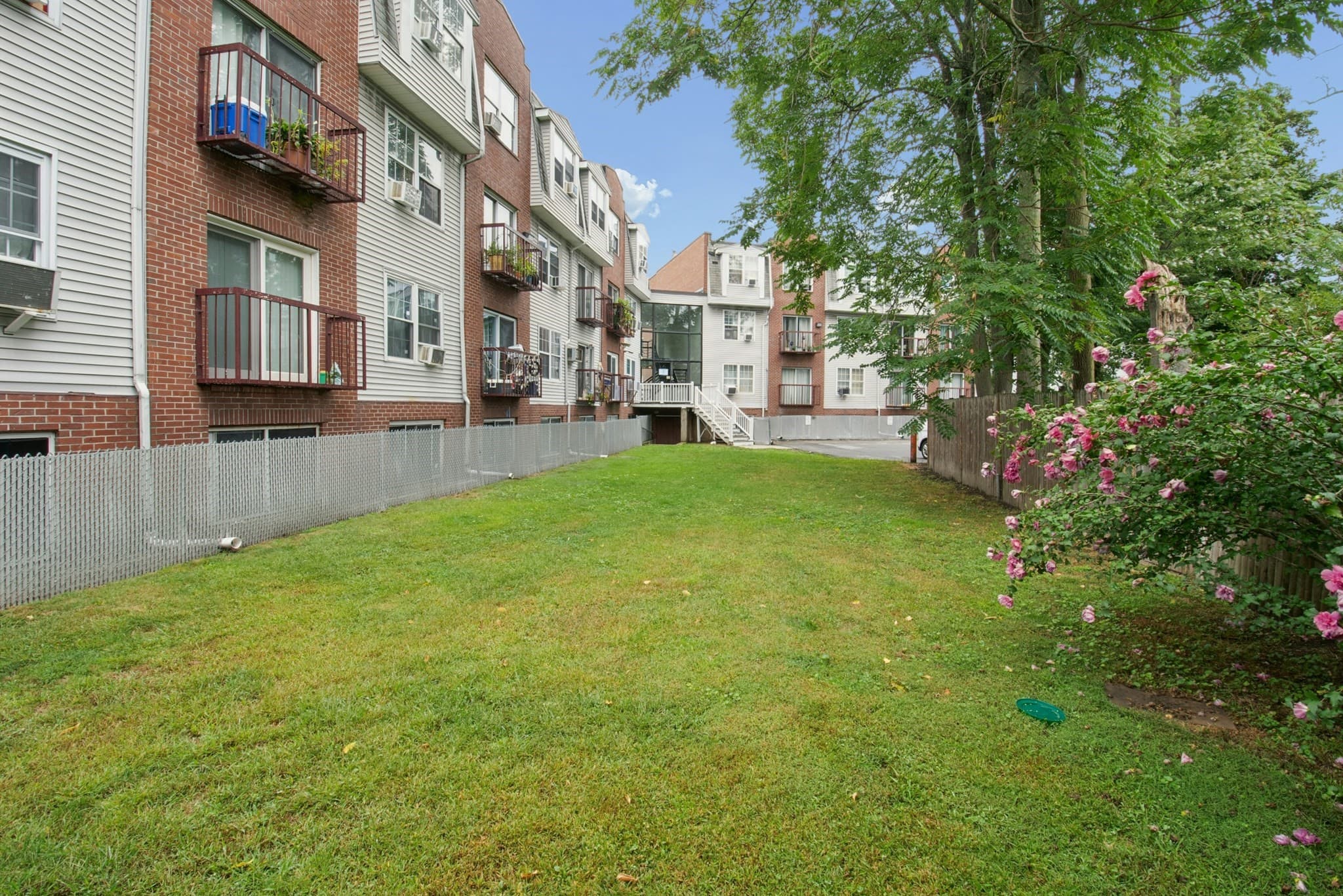Condominium at 20 Knox # 21, Lawrence MA 01603, Lawrence, photo 25 of 30