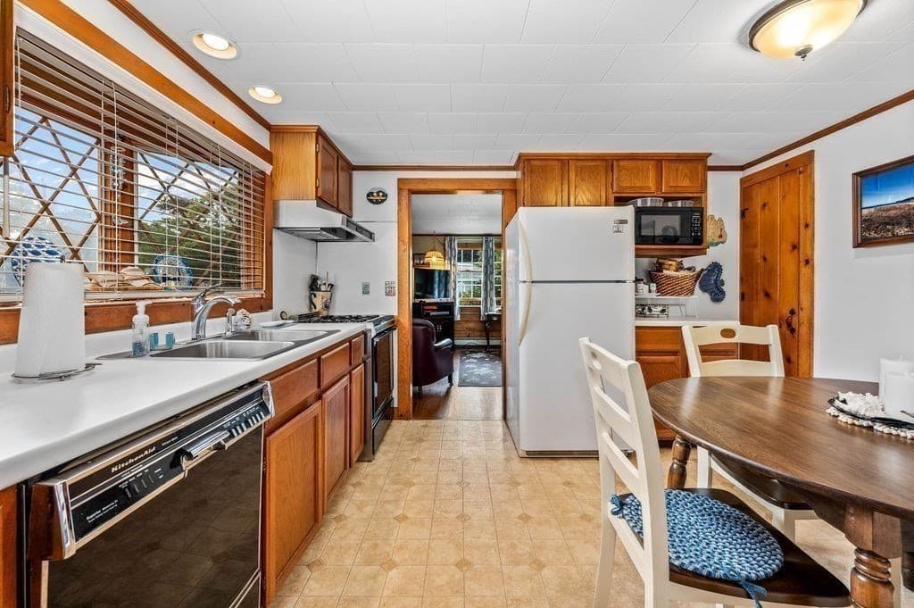Single Family Residence at 16 Lawrence Rd, Dennis MA 02639, Dennis, photo 15 of 37