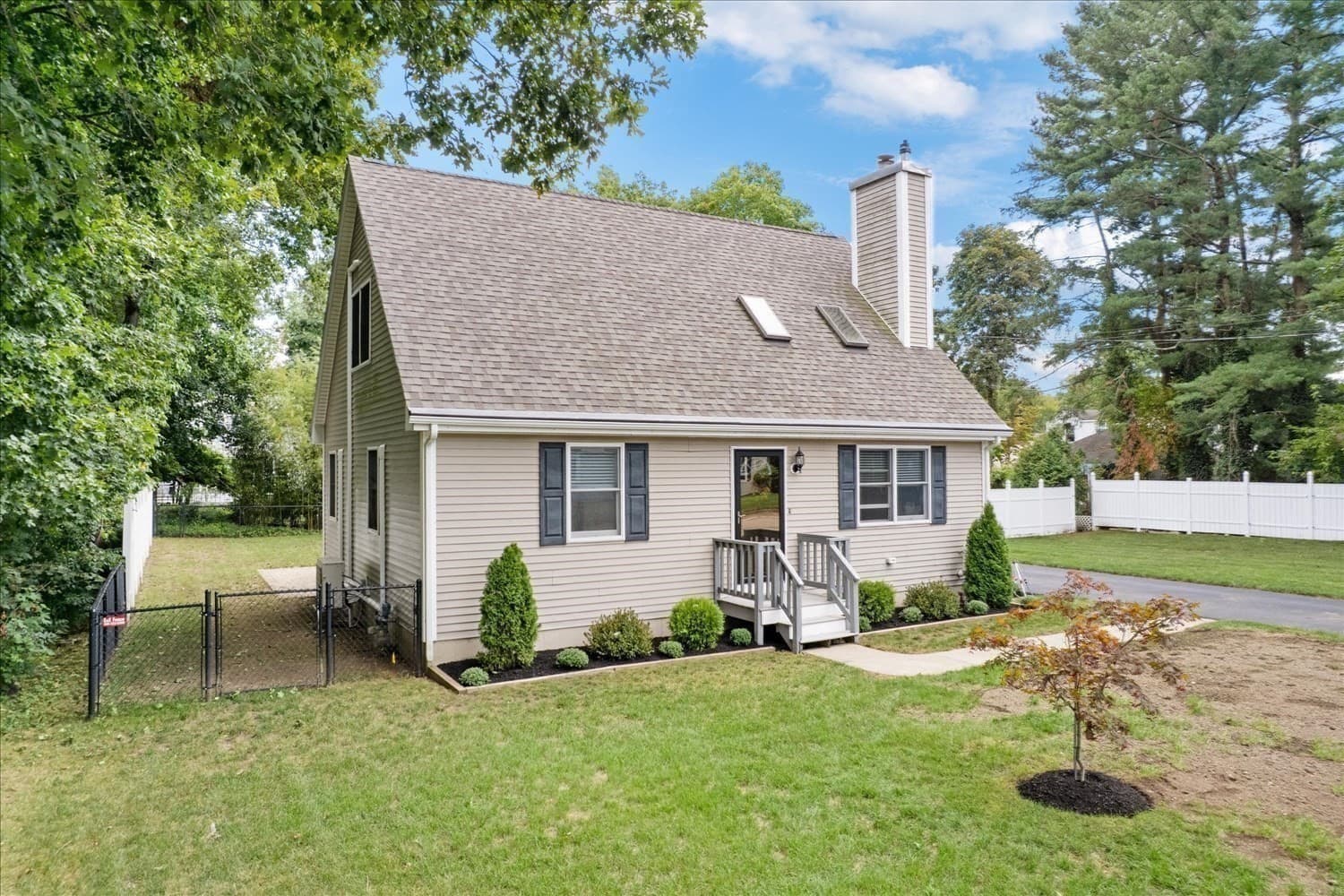 Single Family Residence at 15 Crossman Ave, Attleboro MA 02703, Attleboro, photo 29 of 40
