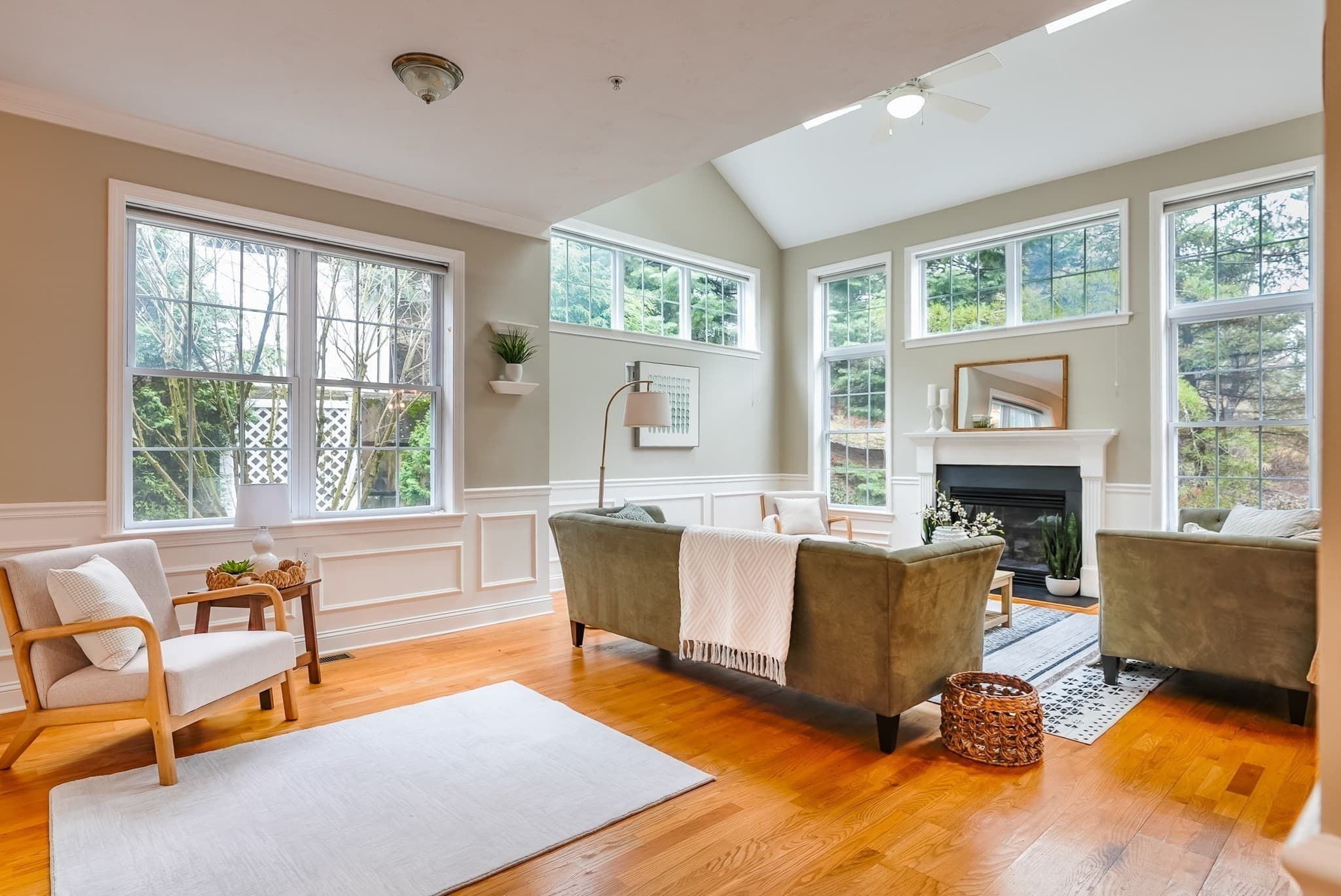 Condominium at 432 Boxwood Ln # 432, Clinton MA 01510, Clinton, photo 3 of 24