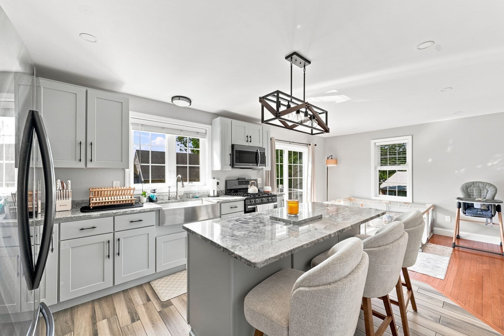 Single Family Residence at 60 Avery St, New Bedford MA 02745, New Bedford, photo 17 of 36
