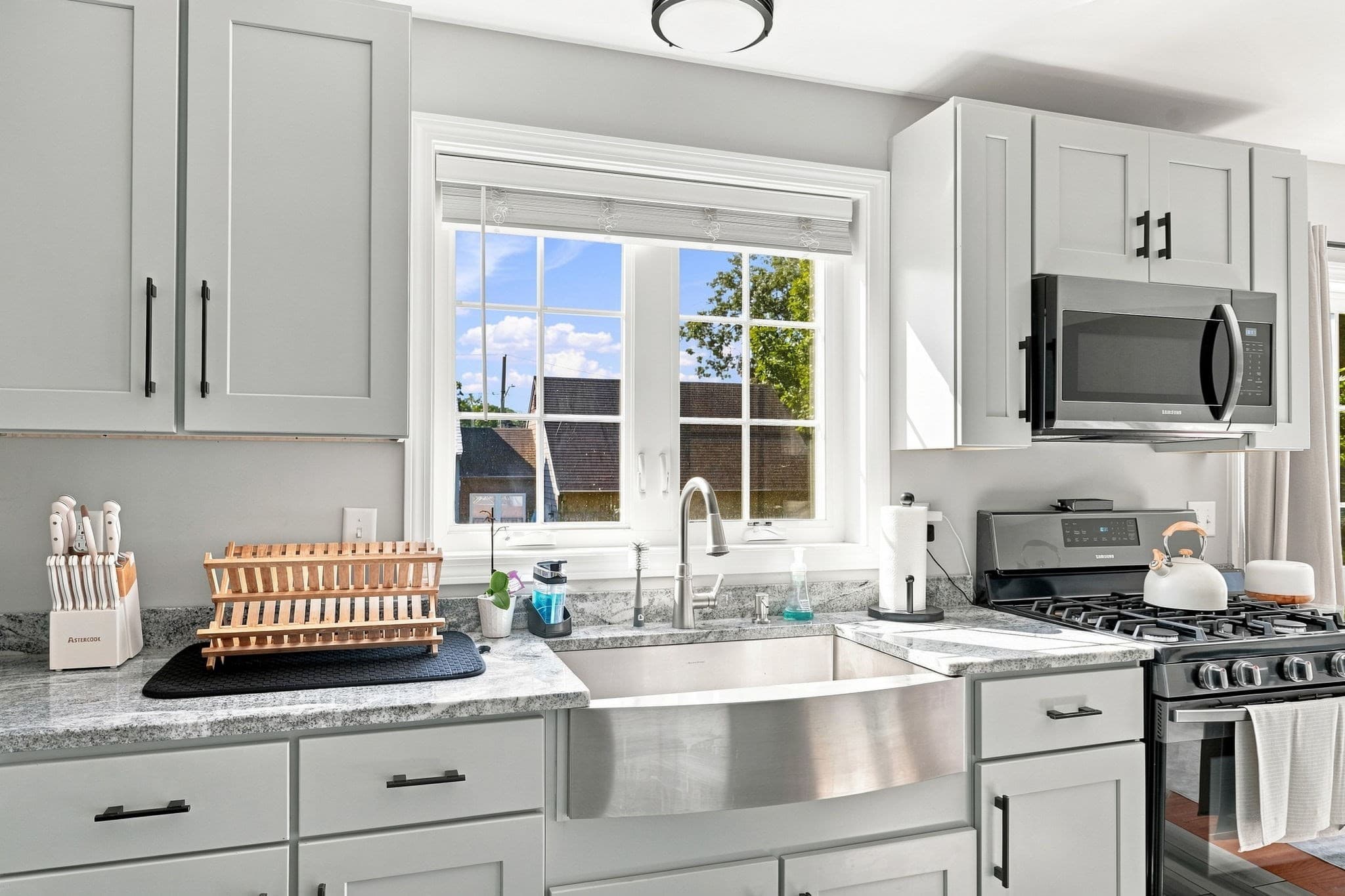Single Family Residence at 60 Avery St, New Bedford MA 02745, New Bedford, photo 36 of 36