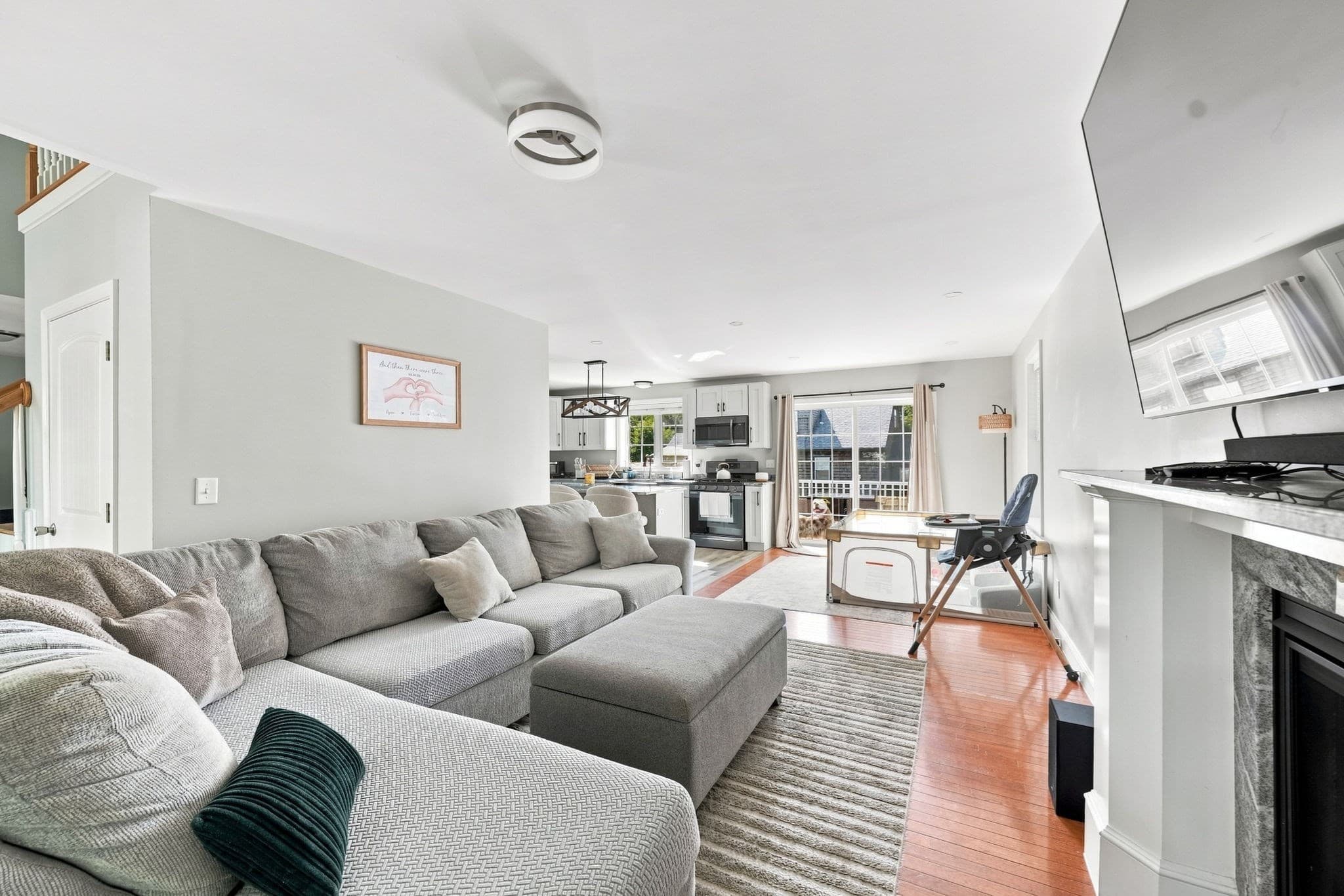 Single Family Residence at 60 Avery St, New Bedford MA 02745, New Bedford, photo 11 of 36