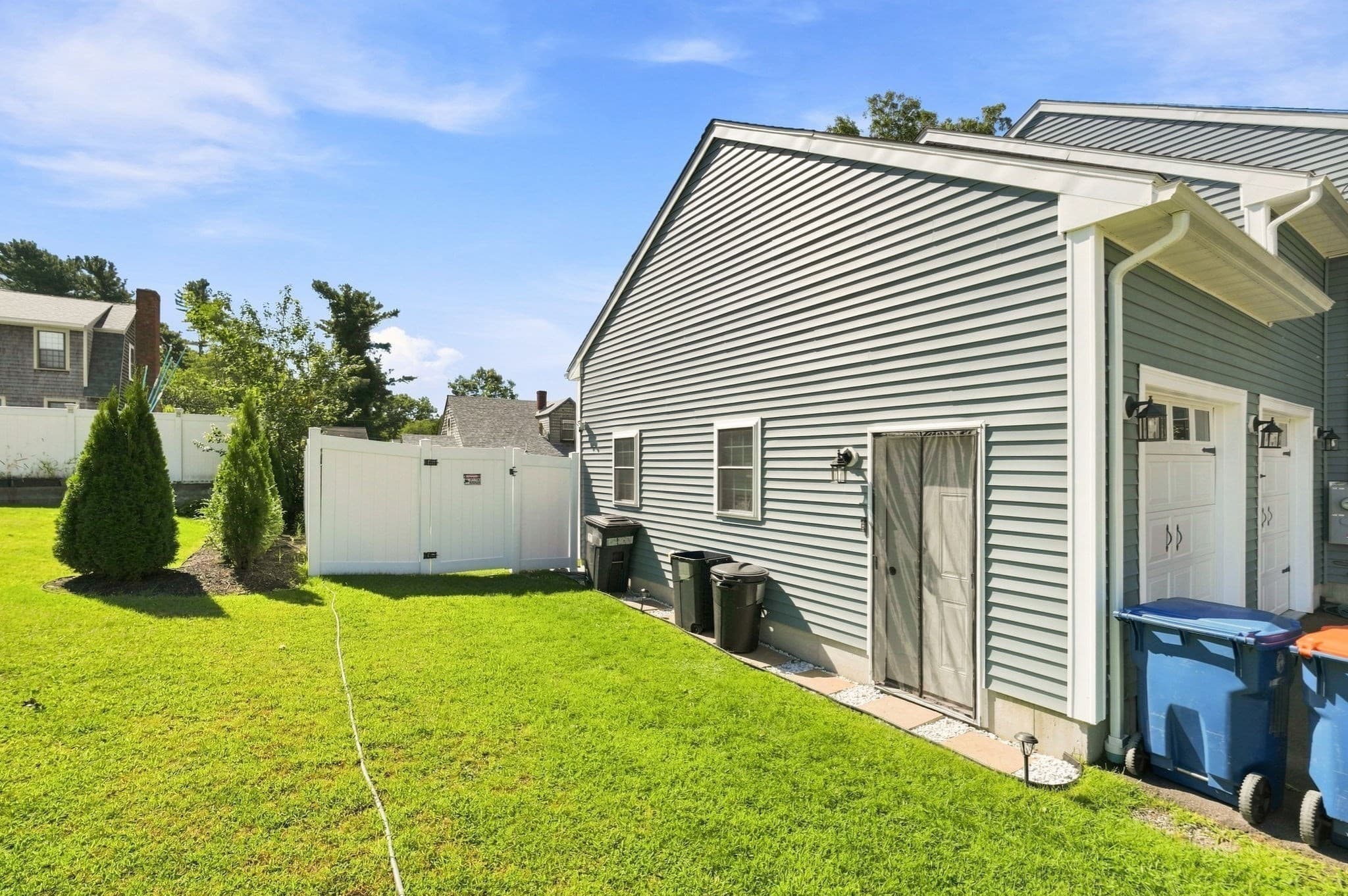 Single Family Residence at 60 Avery St, New Bedford MA 02745, New Bedford, photo 4 of 36