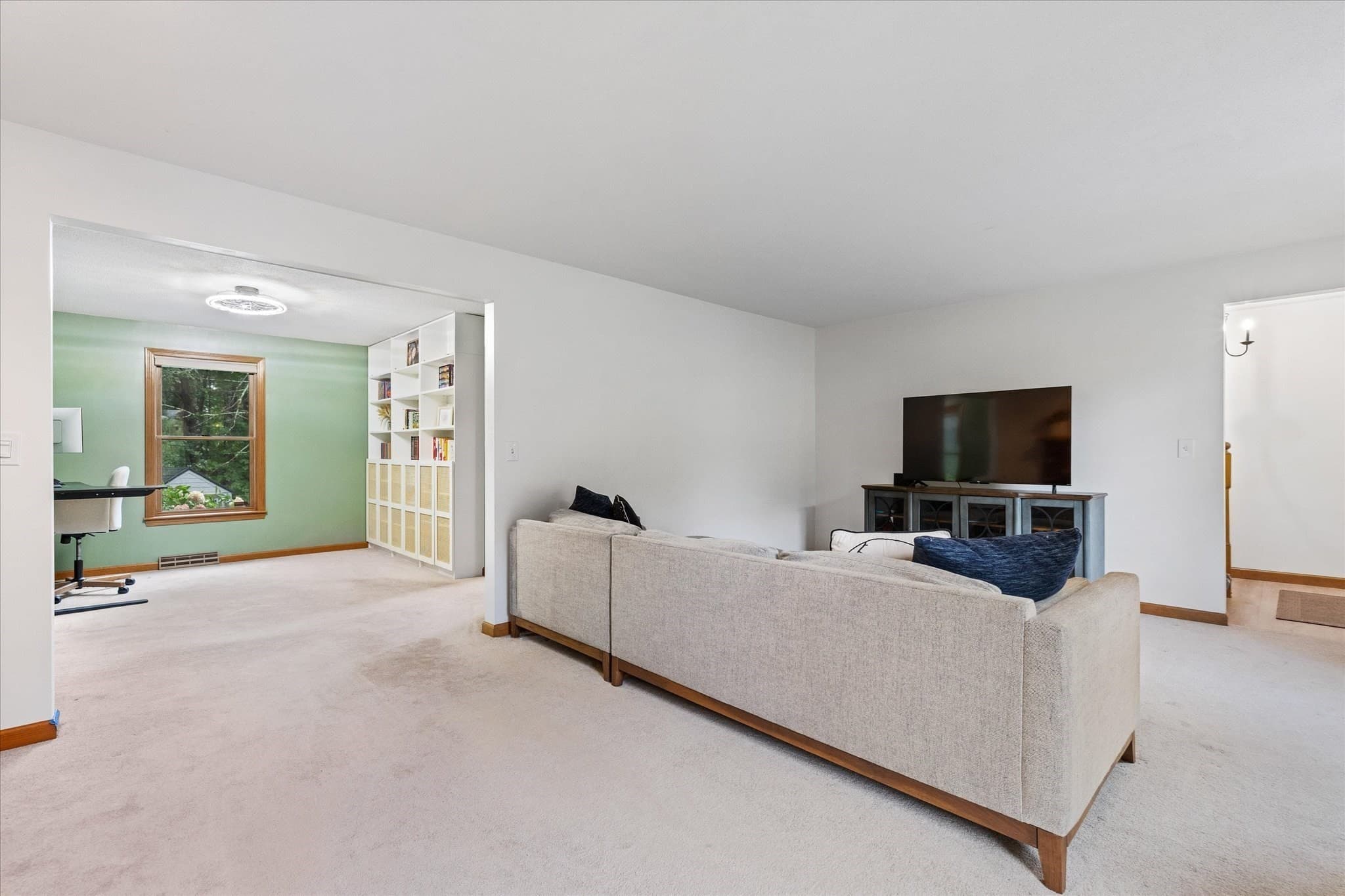 Single Family Residence at 16 Old Farm Road, Palmer MA 01069, Palmer, photo 11 of 36