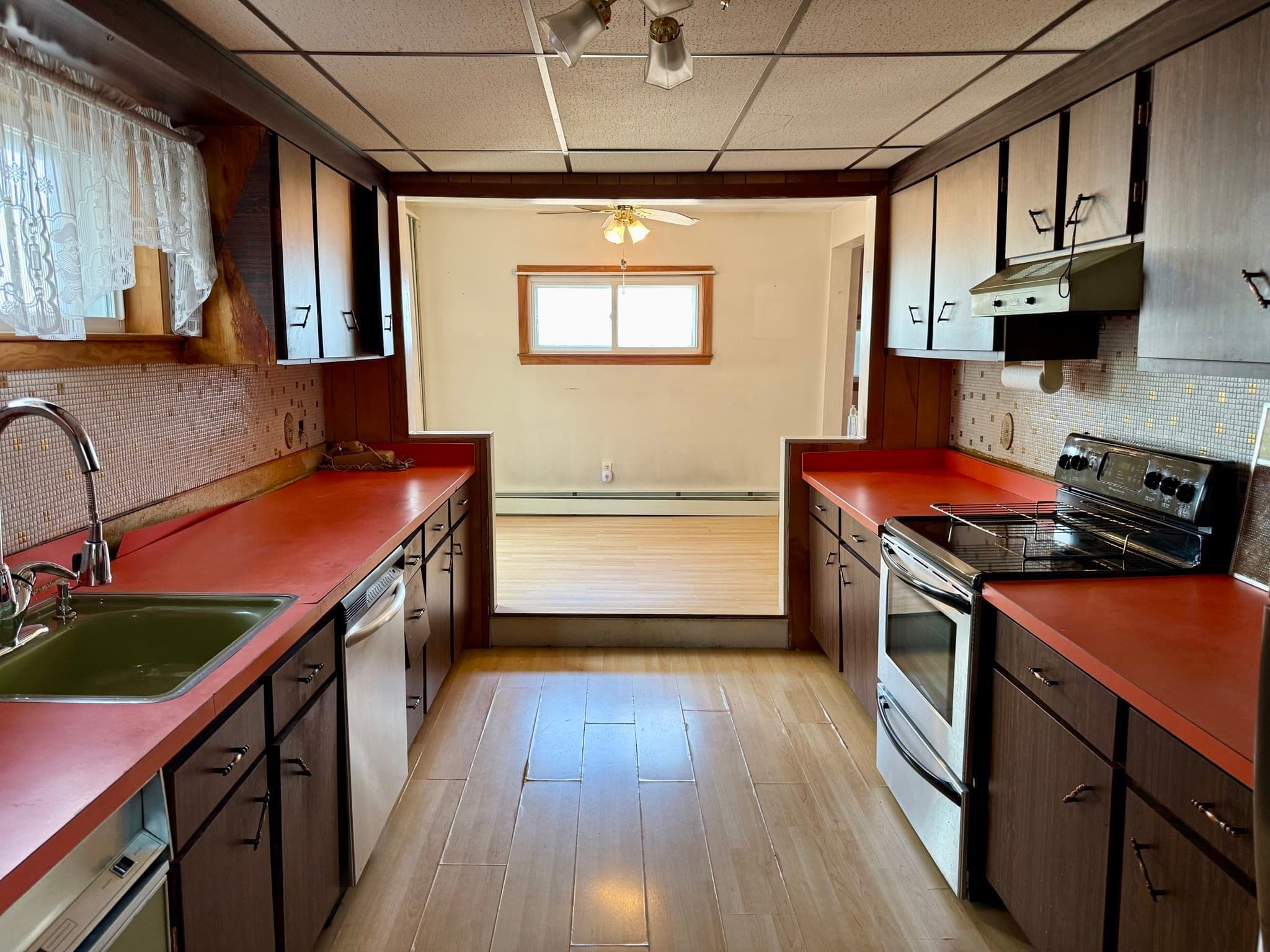 Single Family Residence at 83 Bellingham Ave, Revere MA 02151, Revere, photo 5 of 18