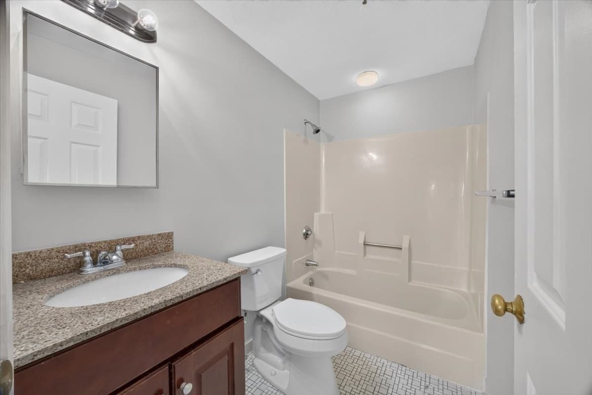 Condominium at 230 Willard # 701, Quincy MA 02169, photo 20 of 34