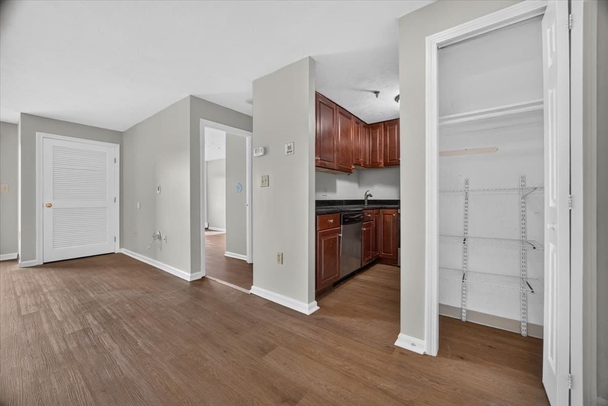Condominium at 230 Willard # 701, Quincy MA 02169, photo 8 of 34