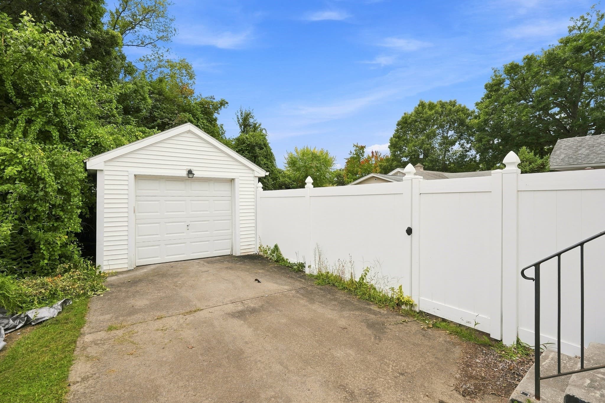 Single Family Residence at 41 Ludger Ave, Chicopee MA 01020, Chicopee, photo 3 of 29