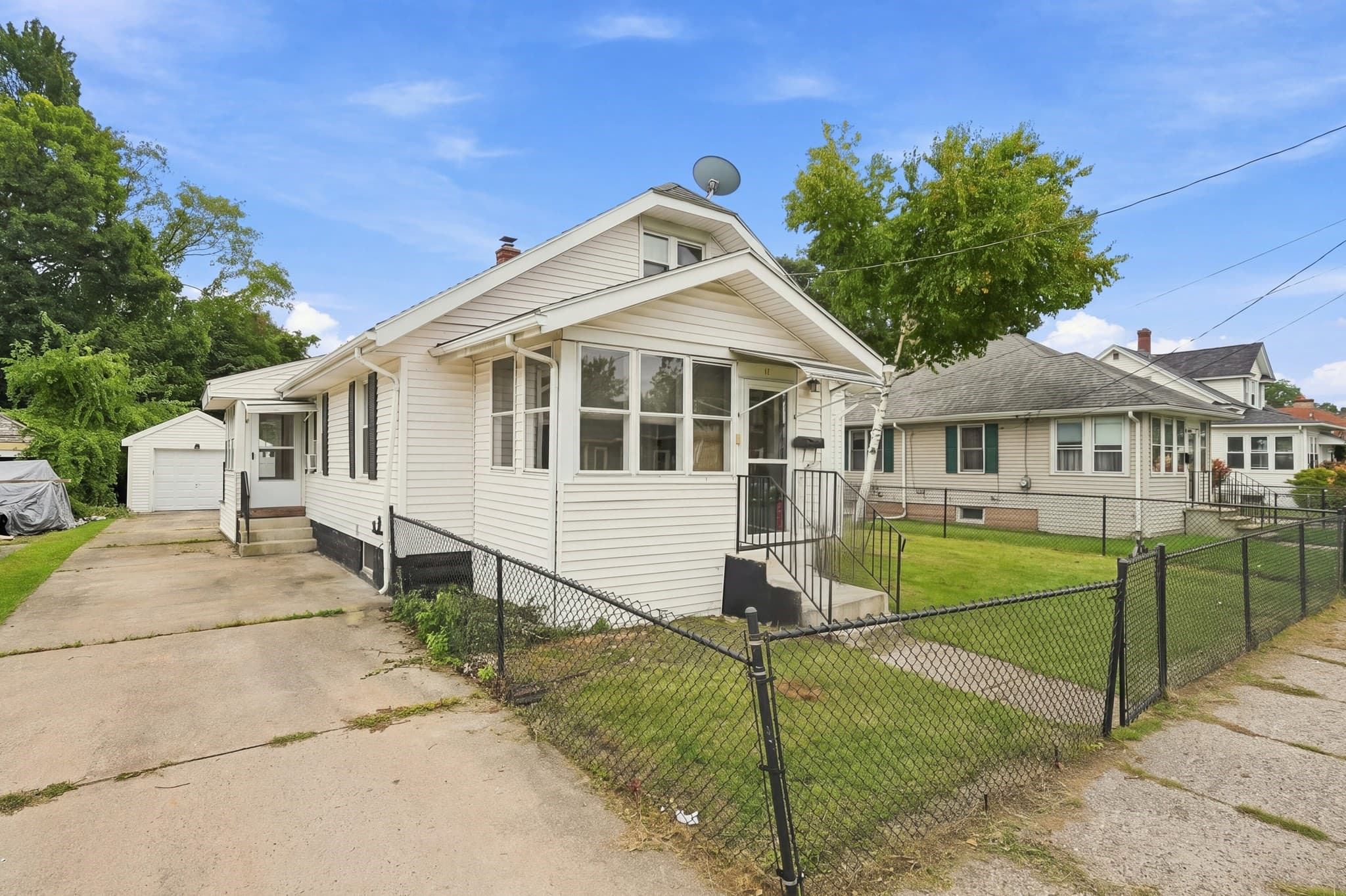41 Ludger Ave, Chicopee MA 01020