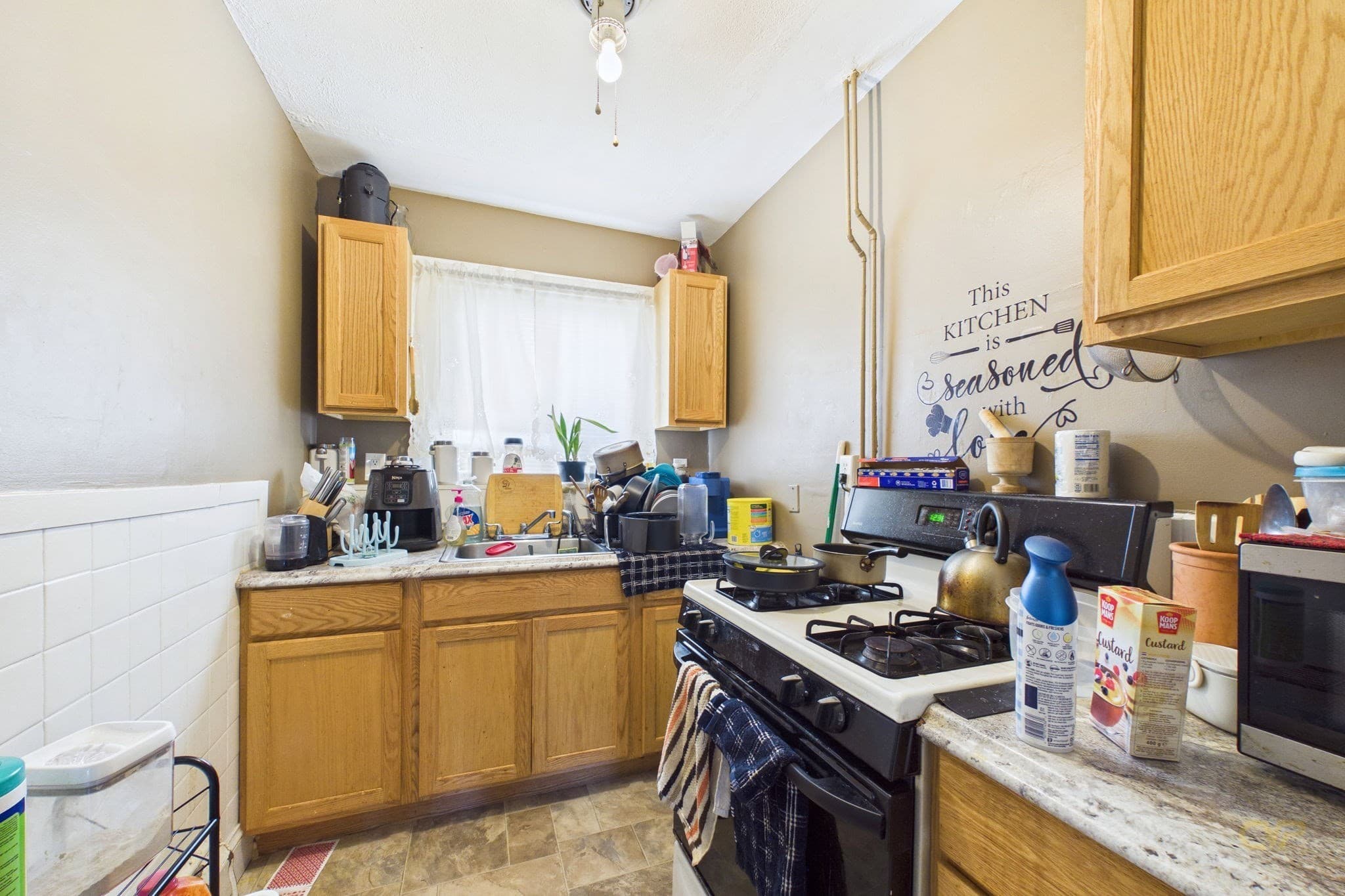 3 Family at 495 Cedar Grove St, New Bedford MA 02746, New Bedford, photo 21 of 26