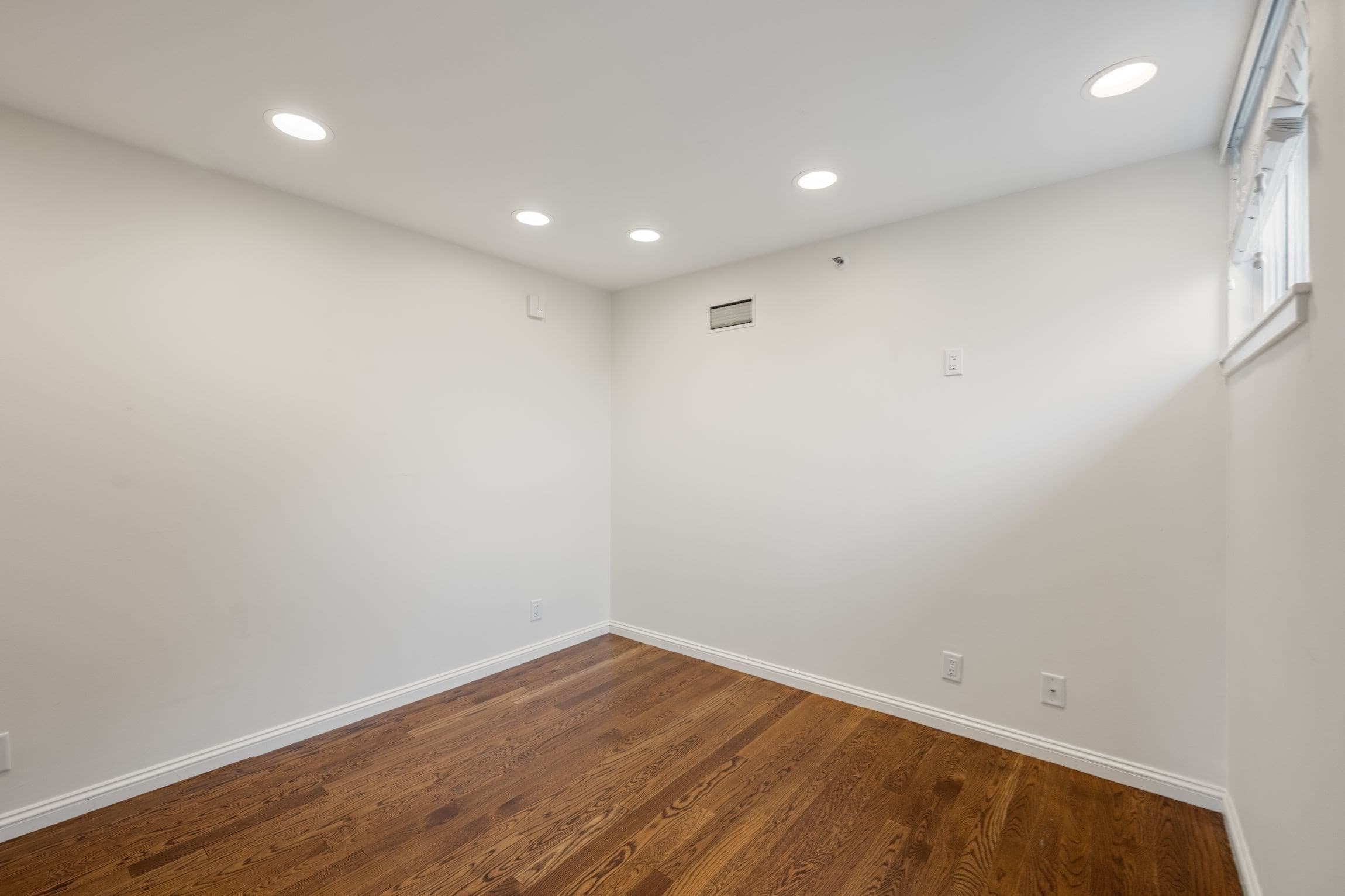 Condominium at 2 Commonwealth # 8G, Boston MA 02116, photo 20 of 42