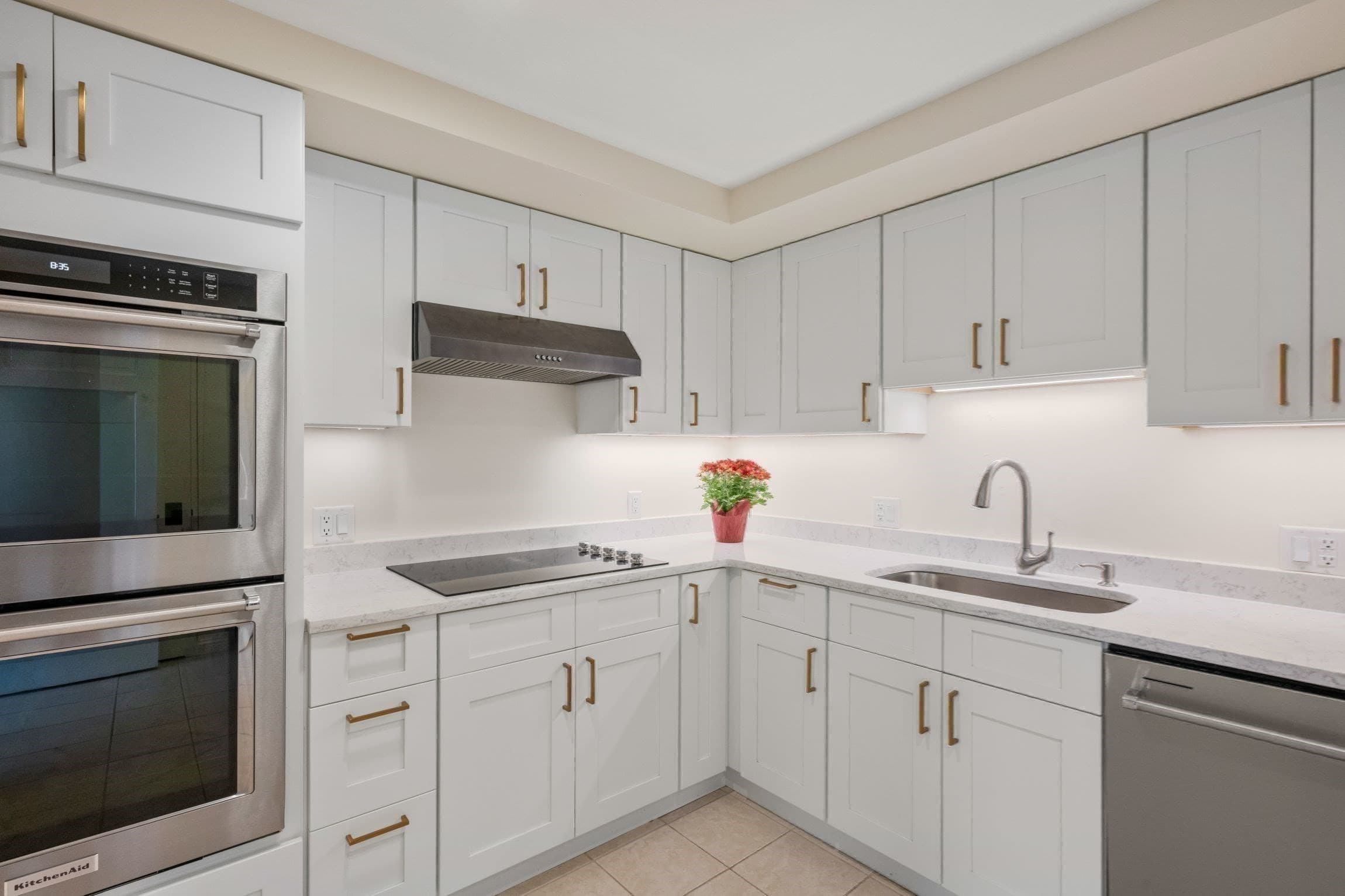 Condominium at 2 Commonwealth # 8G, Boston MA 02116, photo 24 of 42
