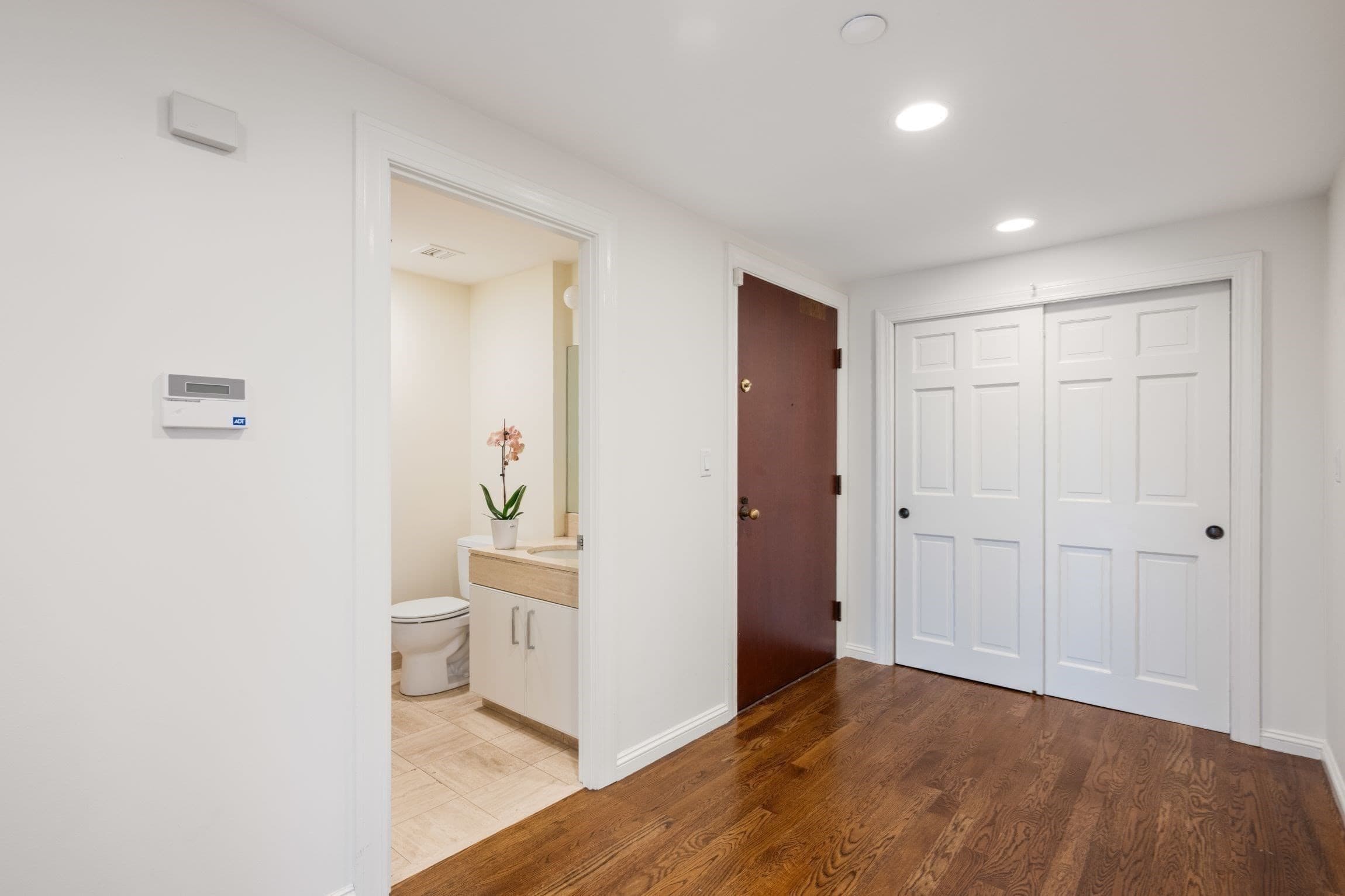 Condominium at 2 Commonwealth # 8G, Boston MA 02116, photo 11 of 42