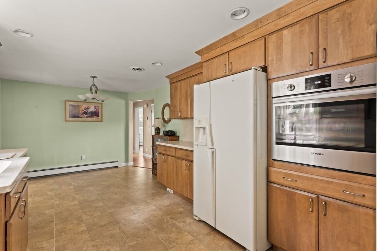 Single Family Residence at 58 Harlan Cir, Brockton MA 02301, Brockton, photo 17 of 36