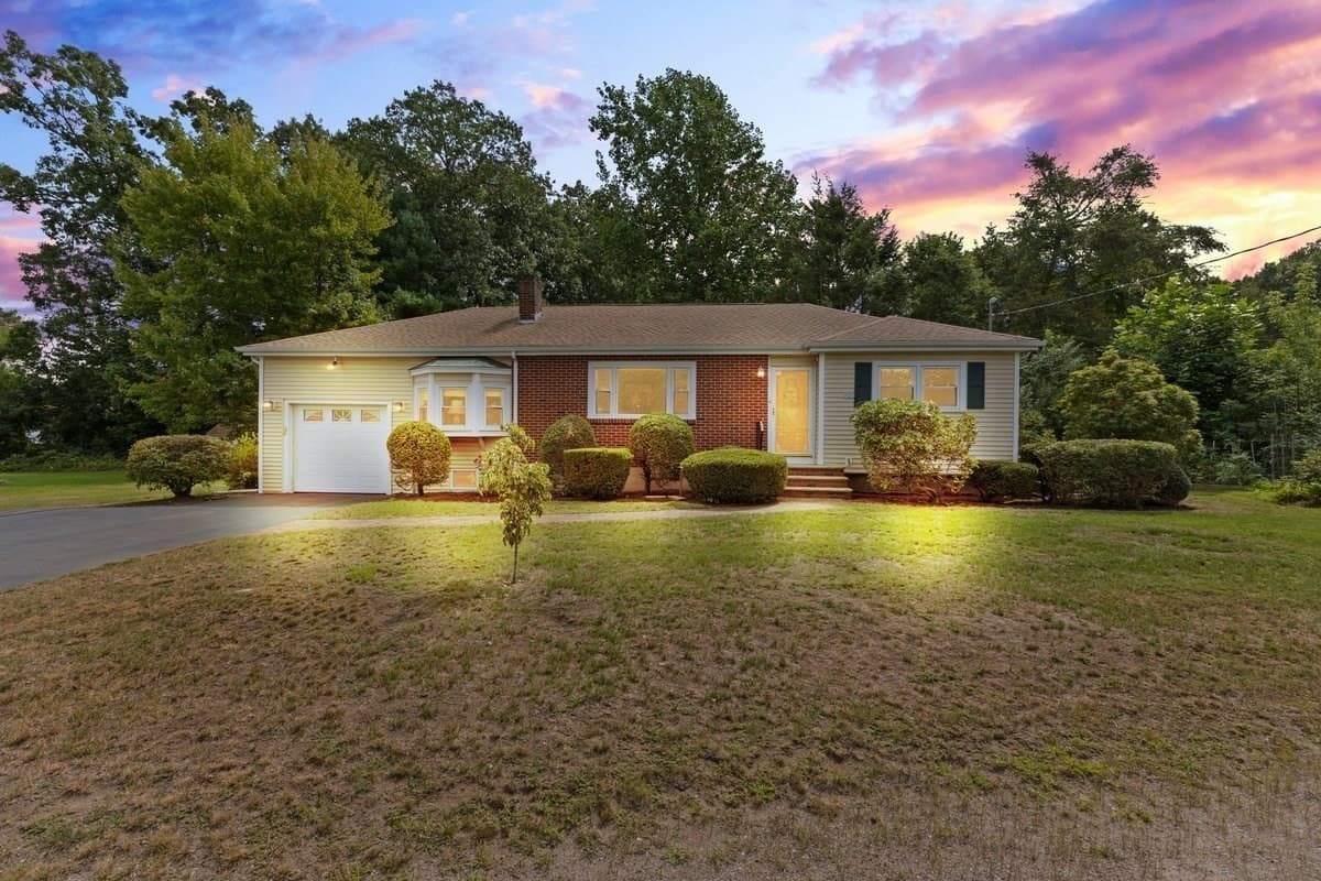 58 Harlan Cir, Brockton MA 02301