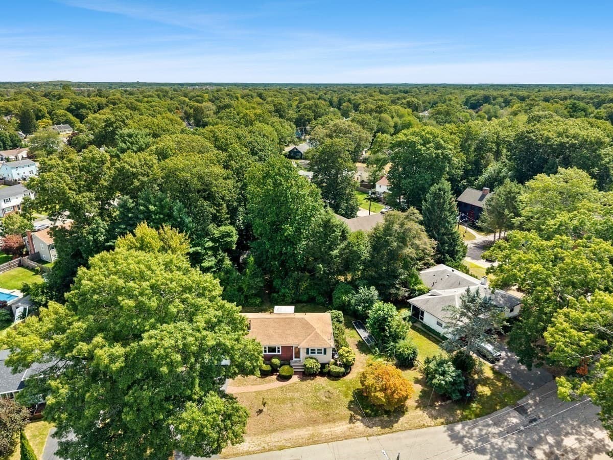 Single Family Residence at 58 Harlan Cir, Brockton MA 02301, Brockton, photo 5 of 36