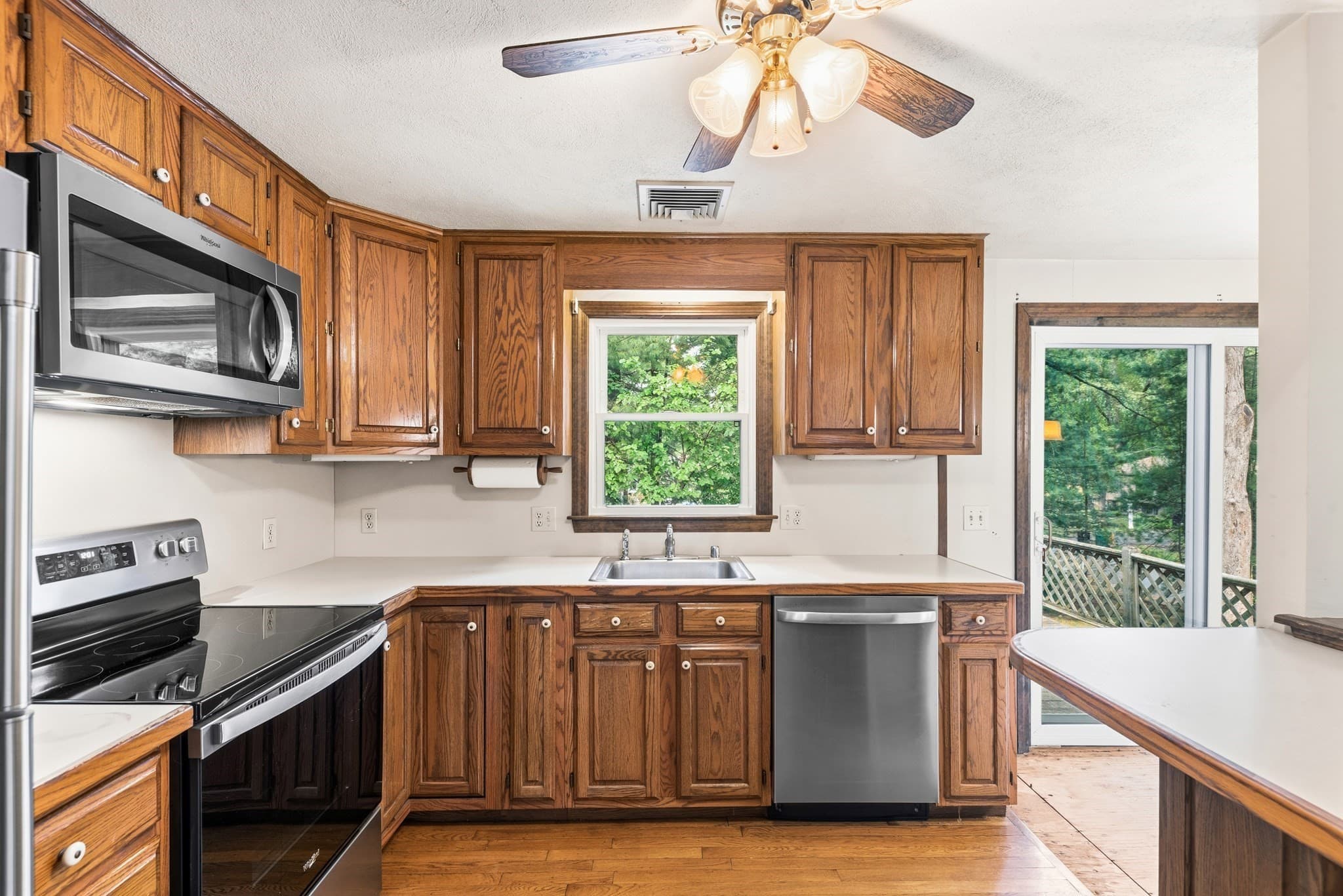 Single Family Residence at 3 Jason Cir, North Attleboro MA 02760, North Attleboro, photo 27 of 42