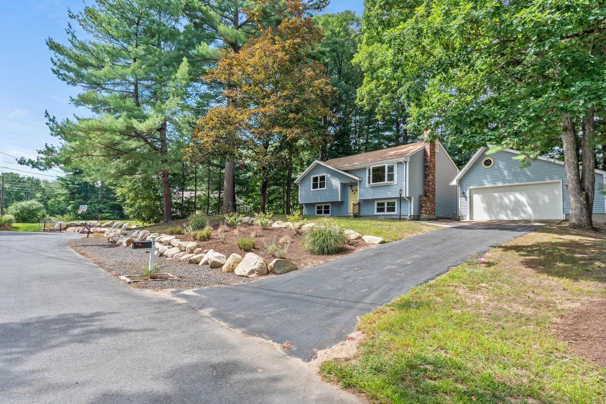 Single Family Residence at 3 Jason Cir, North Attleboro MA 02760, North Attleboro, photo 5 of 42