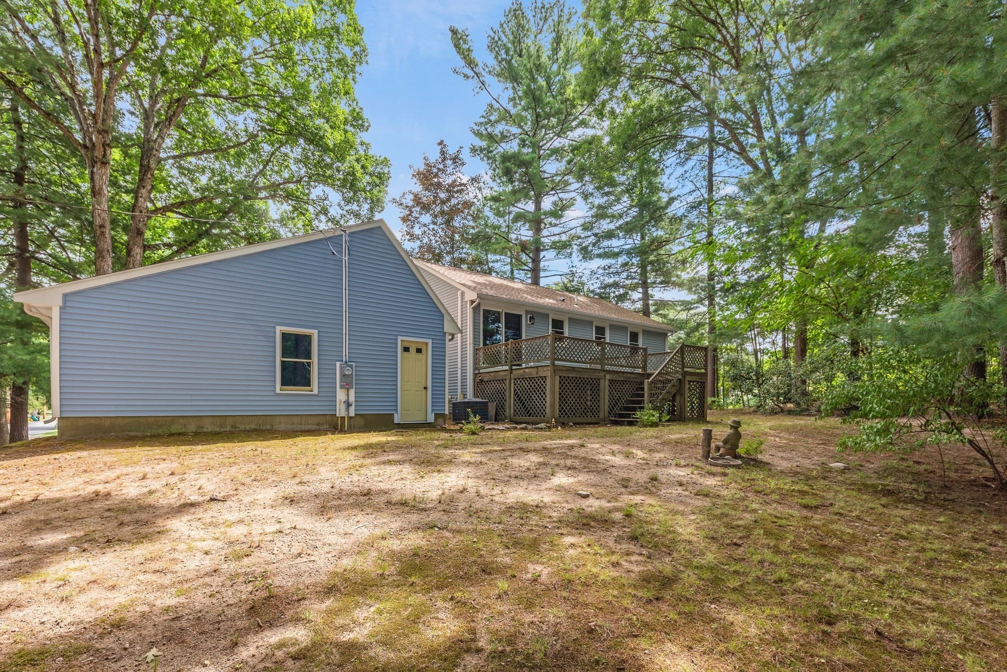 Single Family Residence at 3 Jason Cir, North Attleboro MA 02760, North Attleboro, photo 10 of 42
