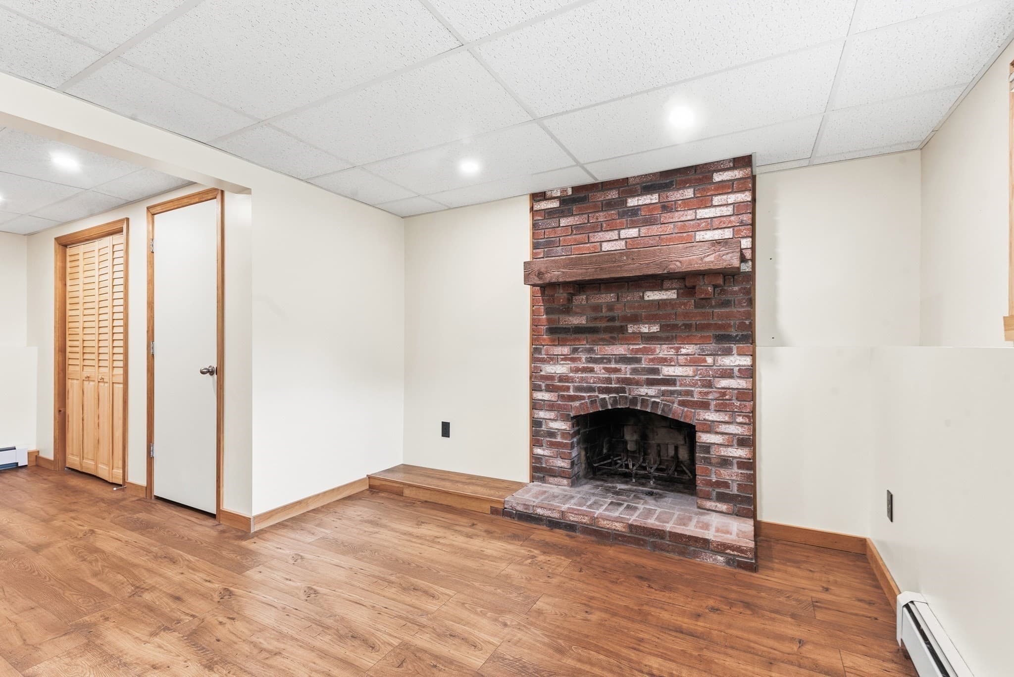 Single Family Residence at 3 Jason Cir, North Attleboro MA 02760, North Attleboro, photo 39 of 42