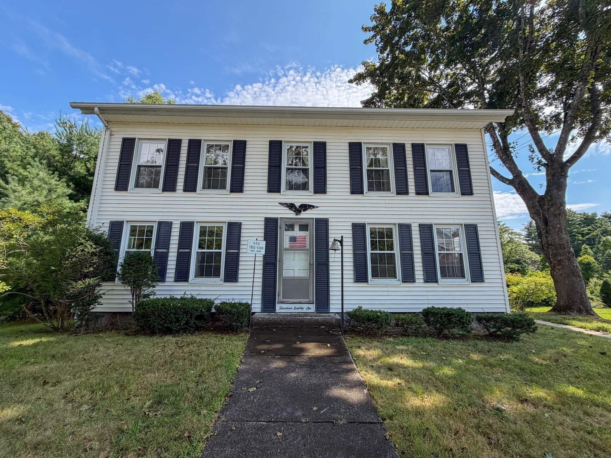 1386 Pleasant St, Athol MA 01331