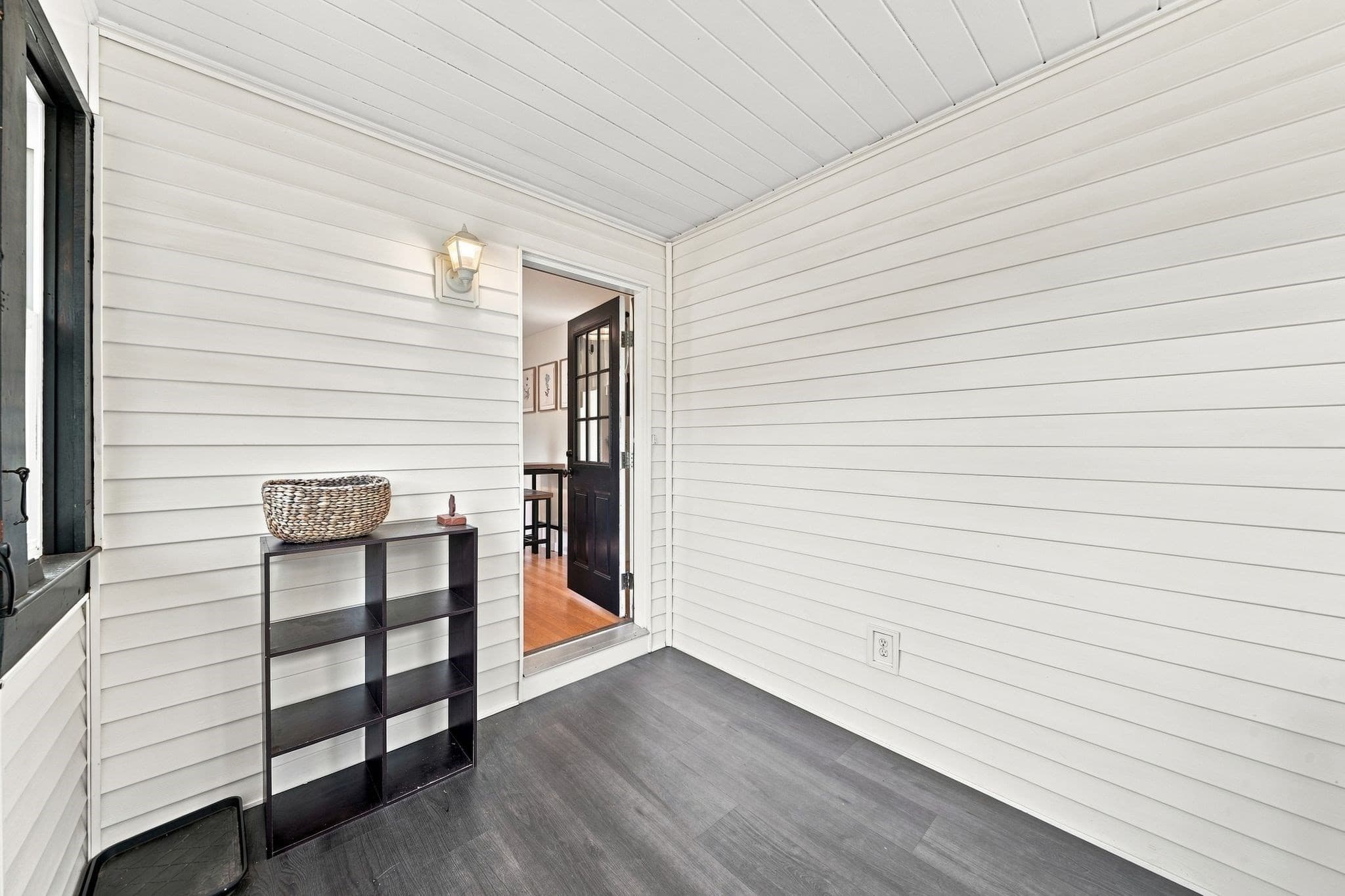 Single Family Residence at 46 Lupine Rd, Lowell MA 01850, Lowell, photo 9 of 33