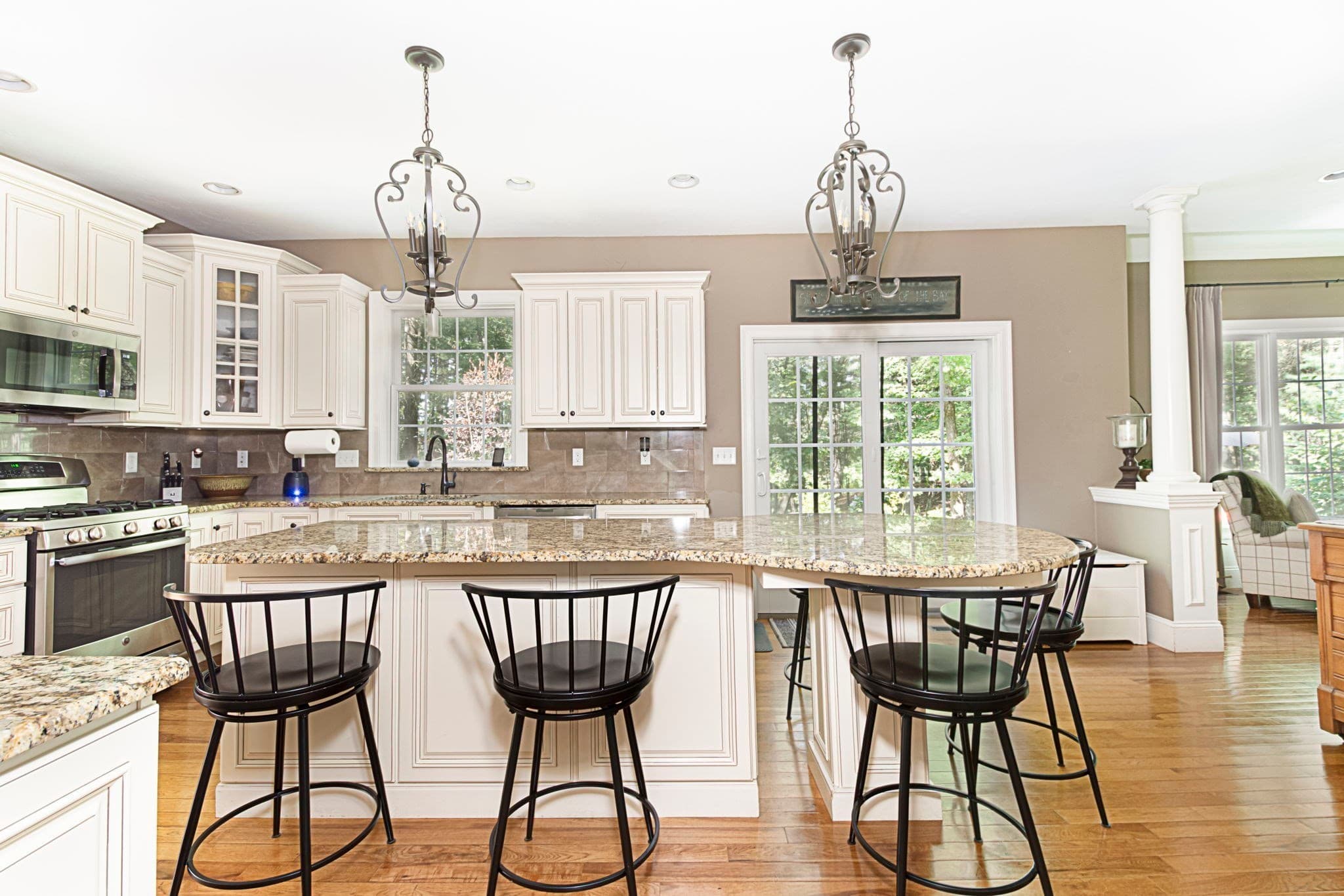 Single Family Residence at 32 Sewall St, Shrewsbury MA 01545, Shrewsbury, photo 5 of 37