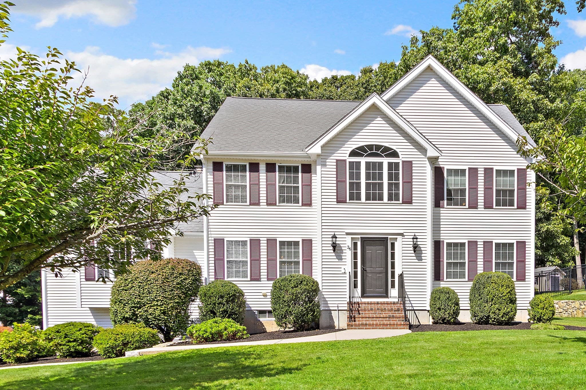 36 Highridge Rd, Bellingham MA 02019