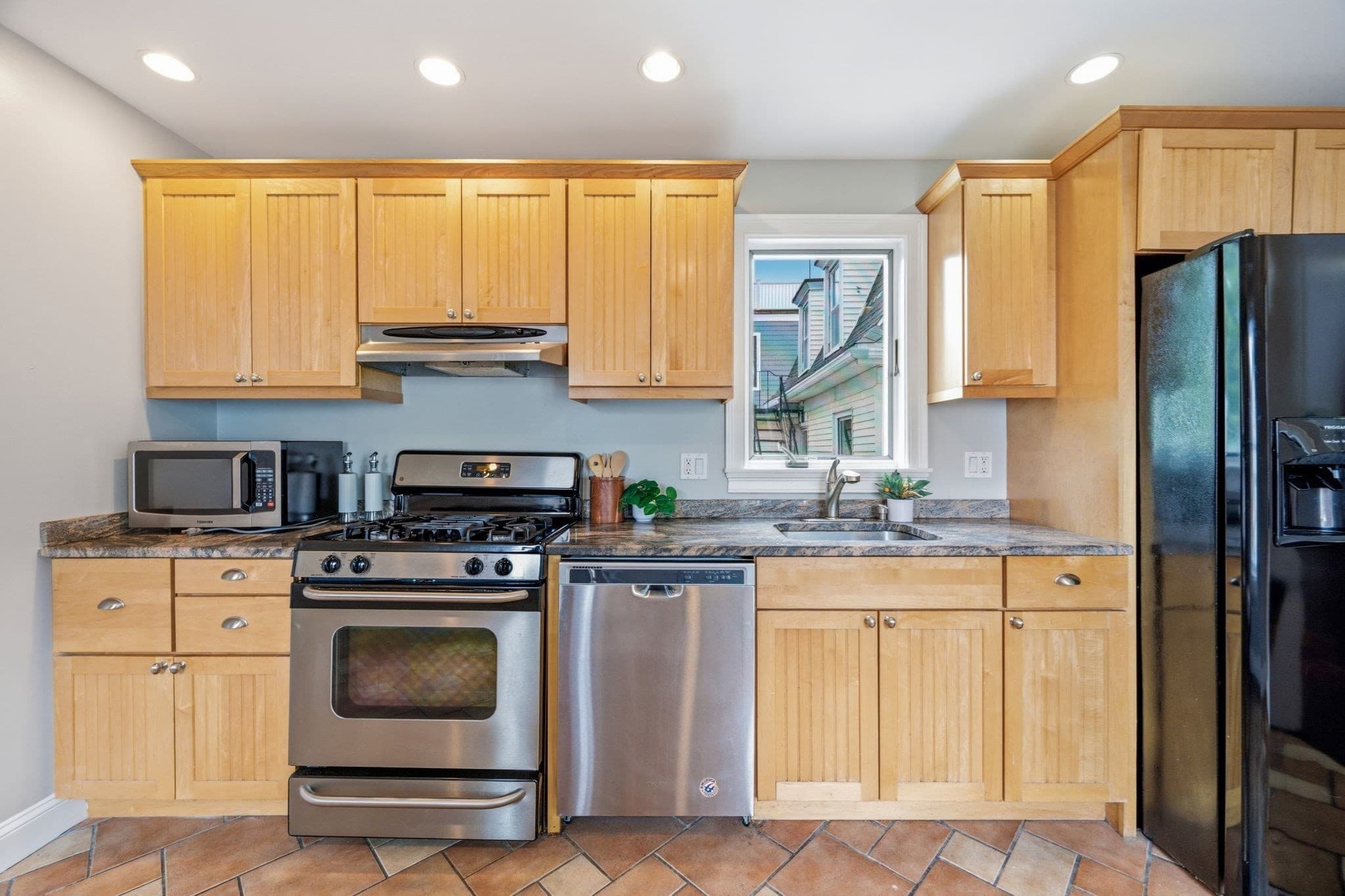Condominium at 11 Parker St # 2, Boston MA 02129, Boston, photo 10 of 31