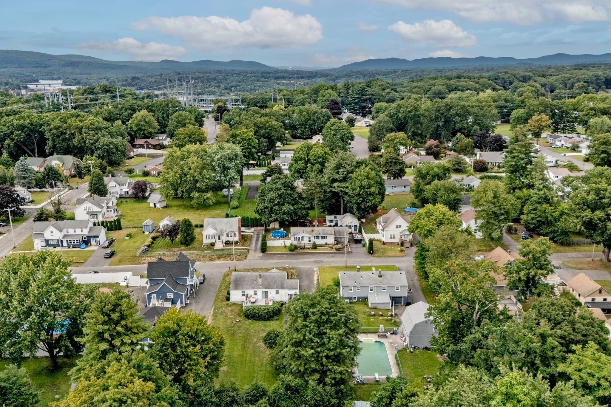 Single Family Residence at 80 Quartus St, Chicopee MA 01013, Chicopee, photo 9 of 42