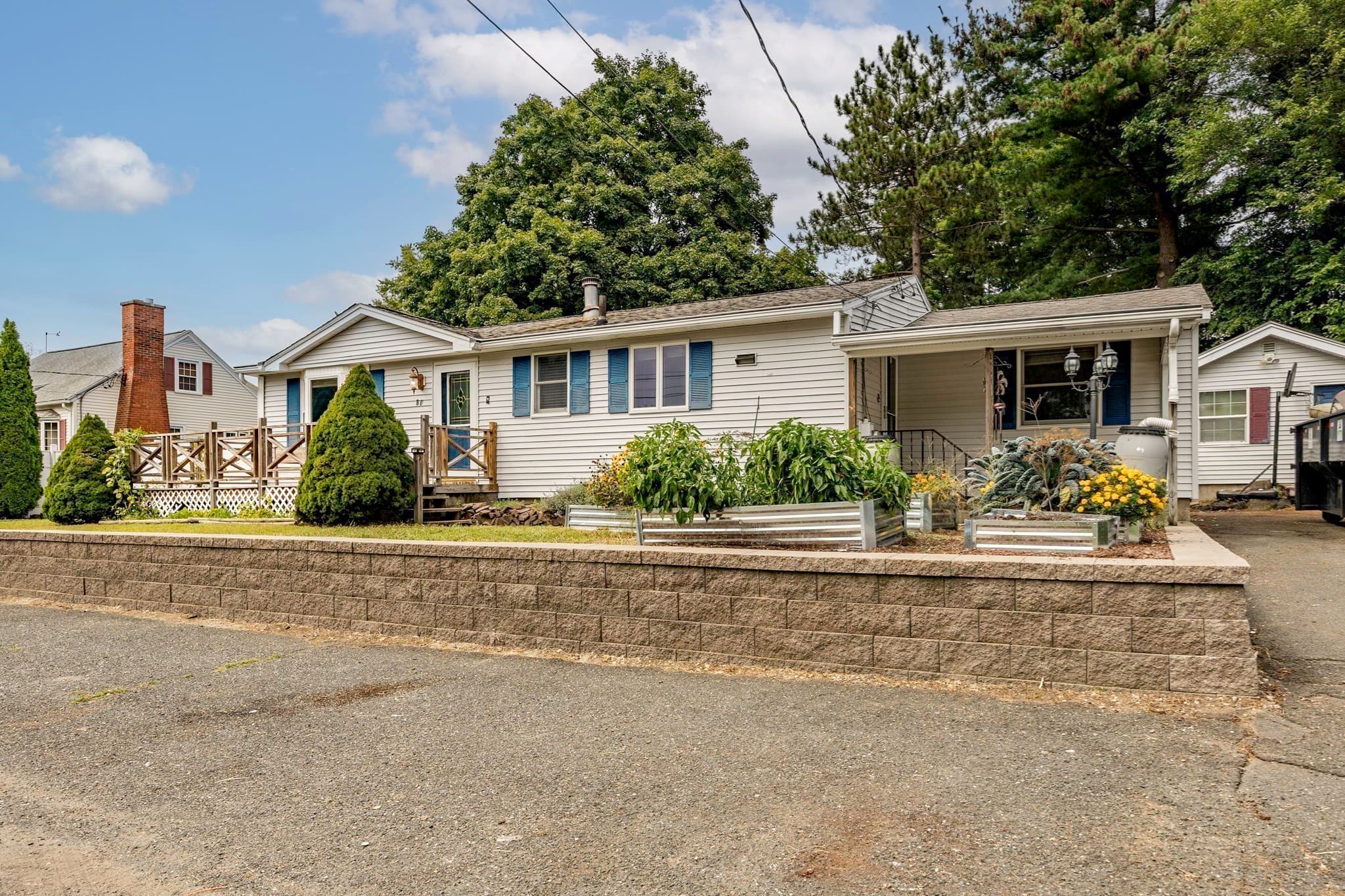 Single Family Residence at 80 Quartus St, Chicopee MA 01013, Chicopee, photo 4 of 42
