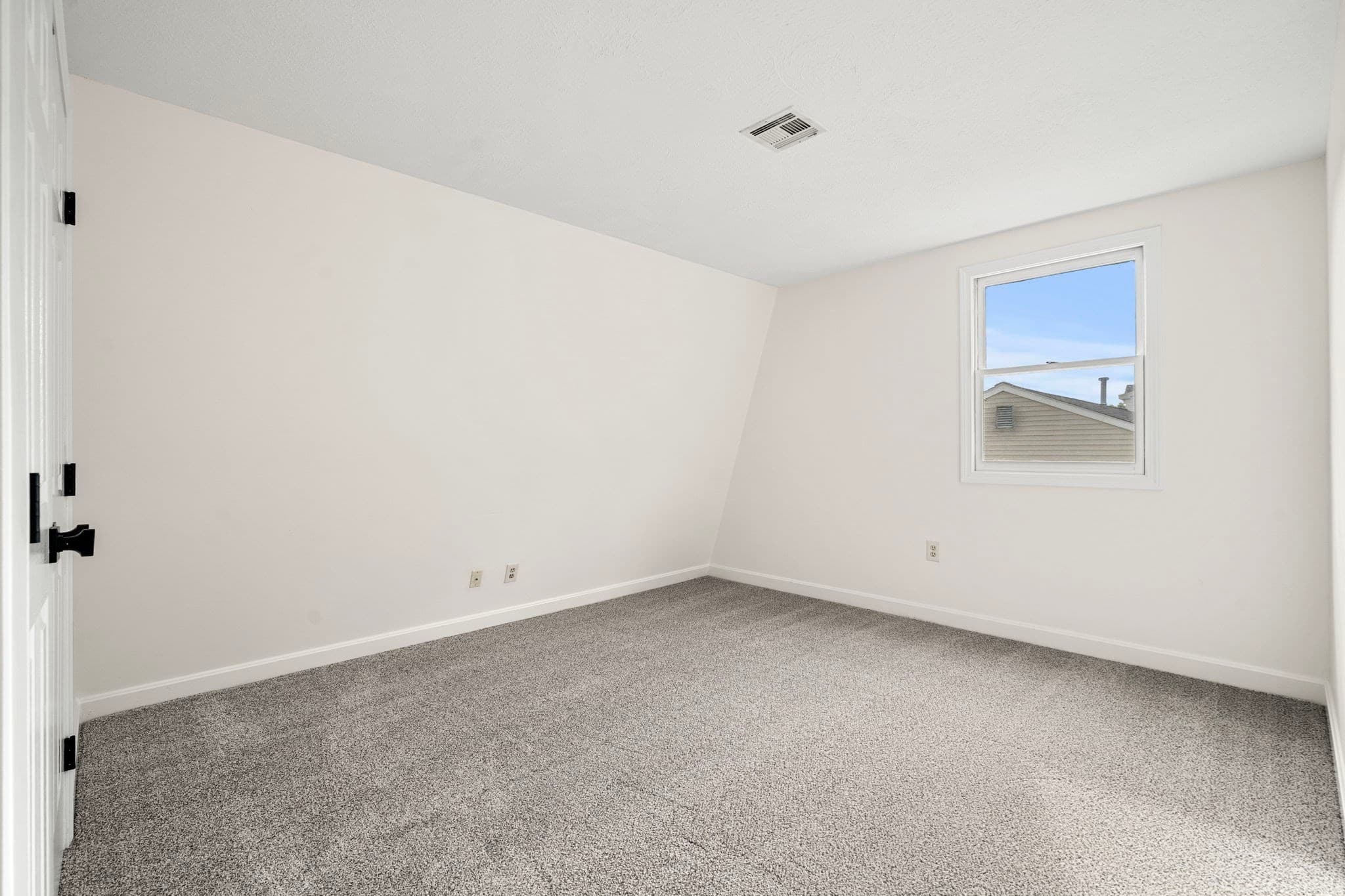 Single Family Residence at 58 Cinnamon Circle, Tewksbury MA 01876, photo 12 of 25