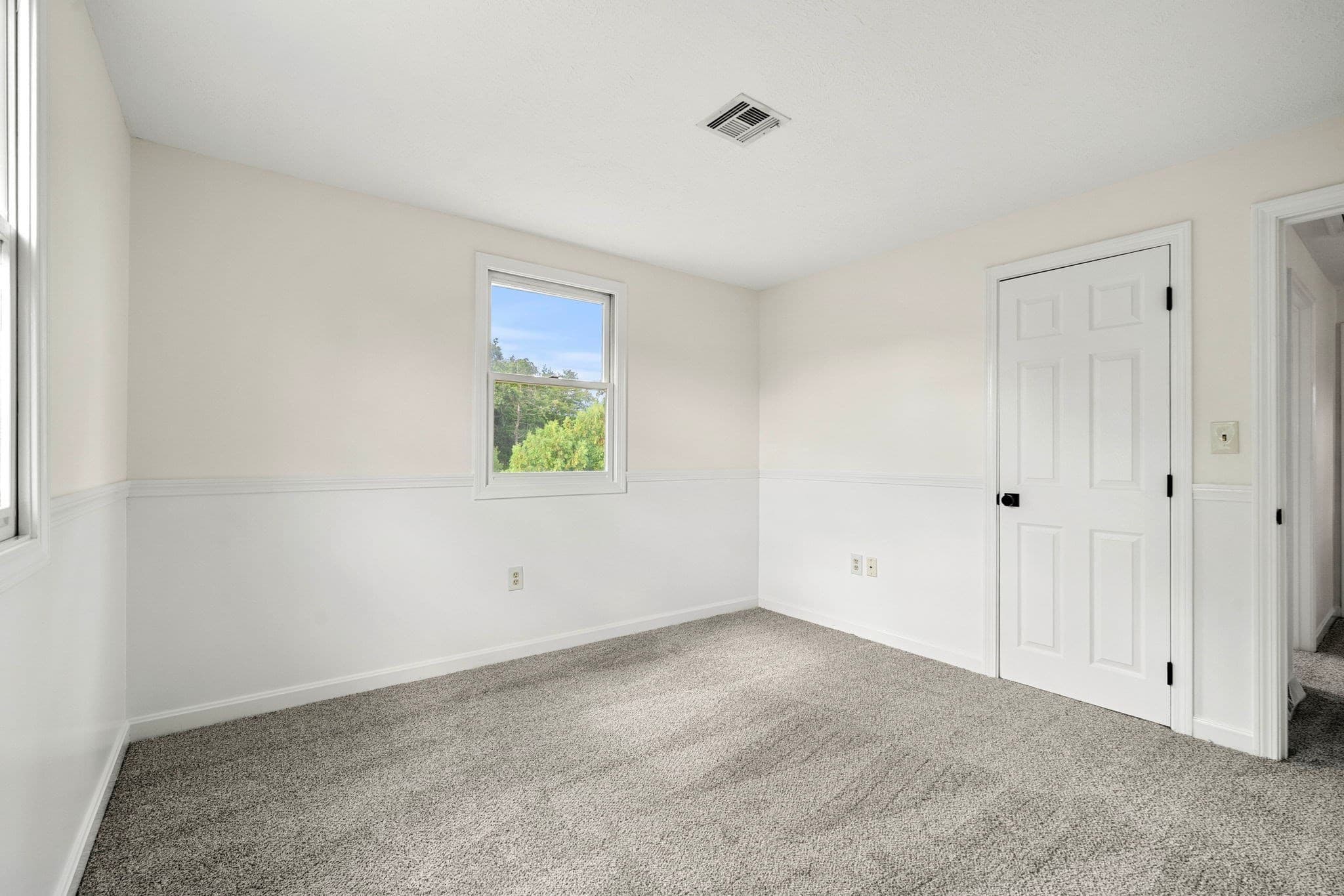 Single Family Residence at 58 Cinnamon Circle, Tewksbury MA 01876, photo 11 of 25