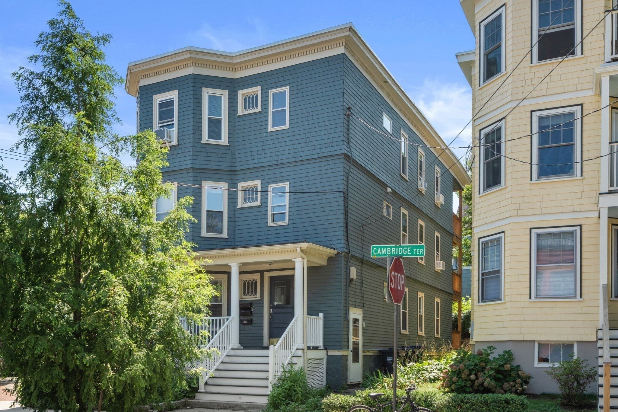 3 Family at 2 Cambridge Ter, Cambridge MA 02140, Cambridge, photo 15 of 27