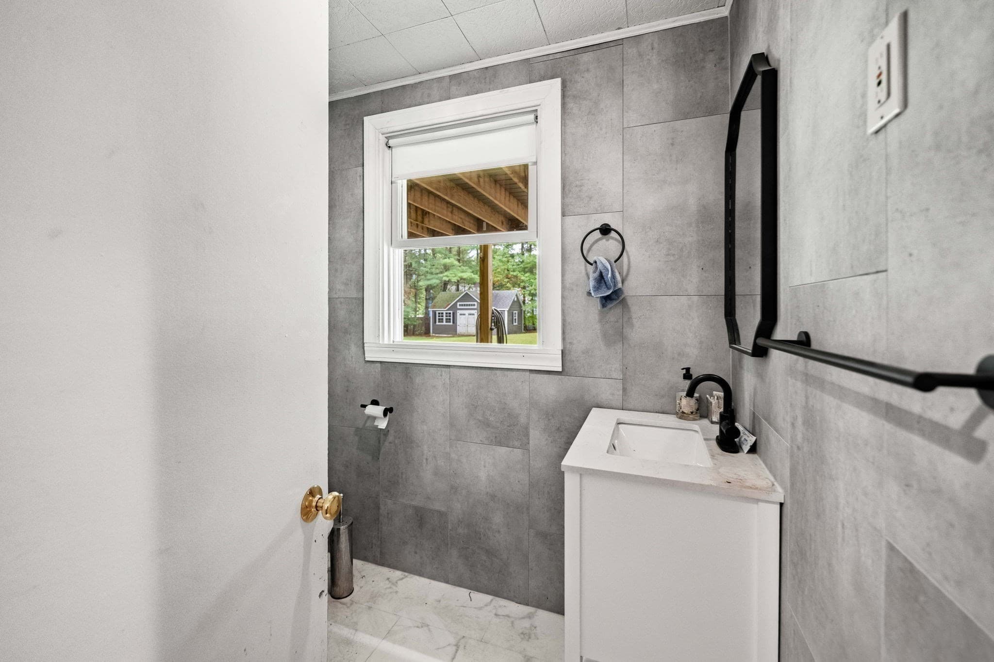 Single Family Residence at 240 Central St, North Reading MA 01864, North Reading, photo 21 of 40