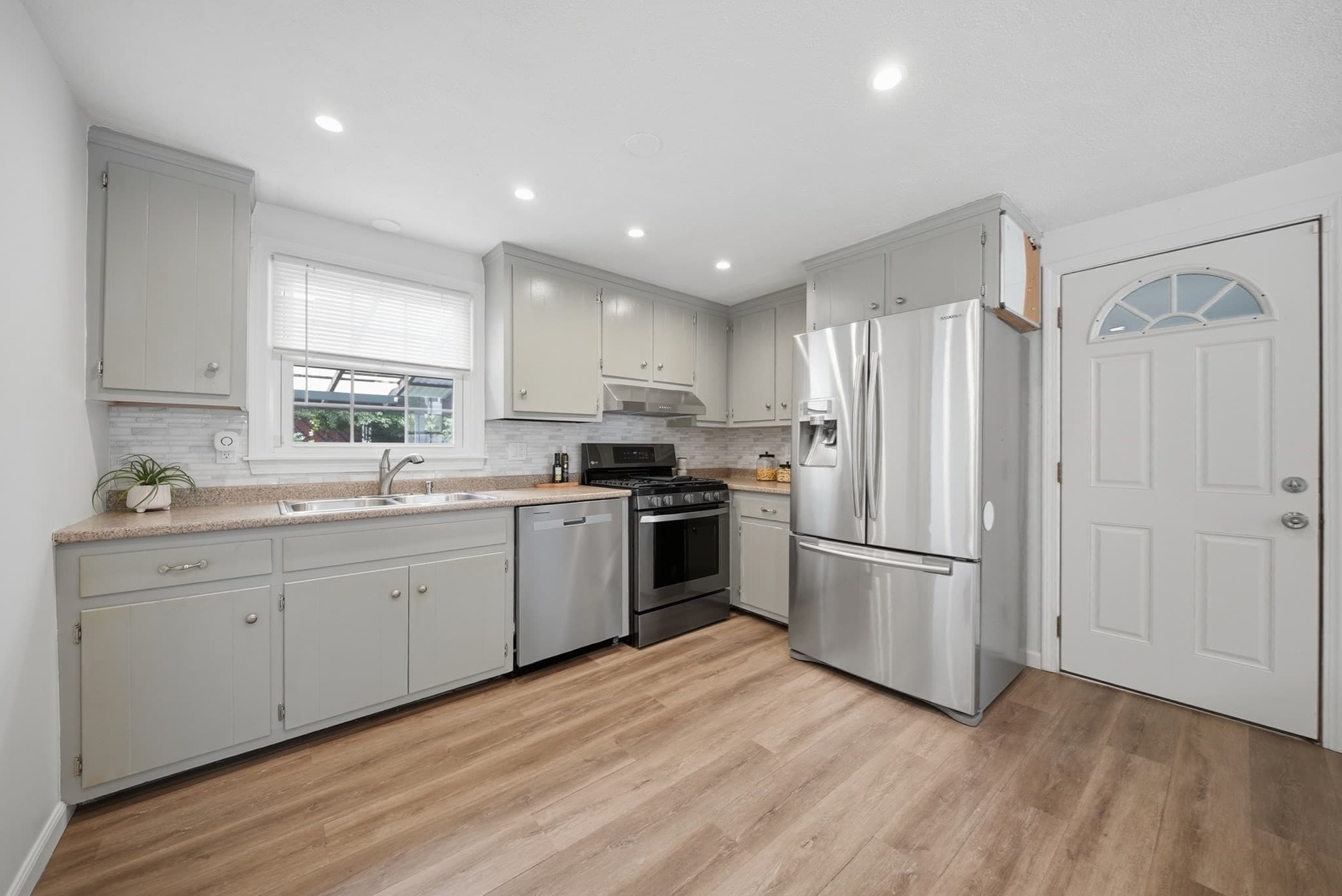 Single Family Residence at 76 Mount Pleasant, Lowell MA 01850, Lowell, photo 13 of 41