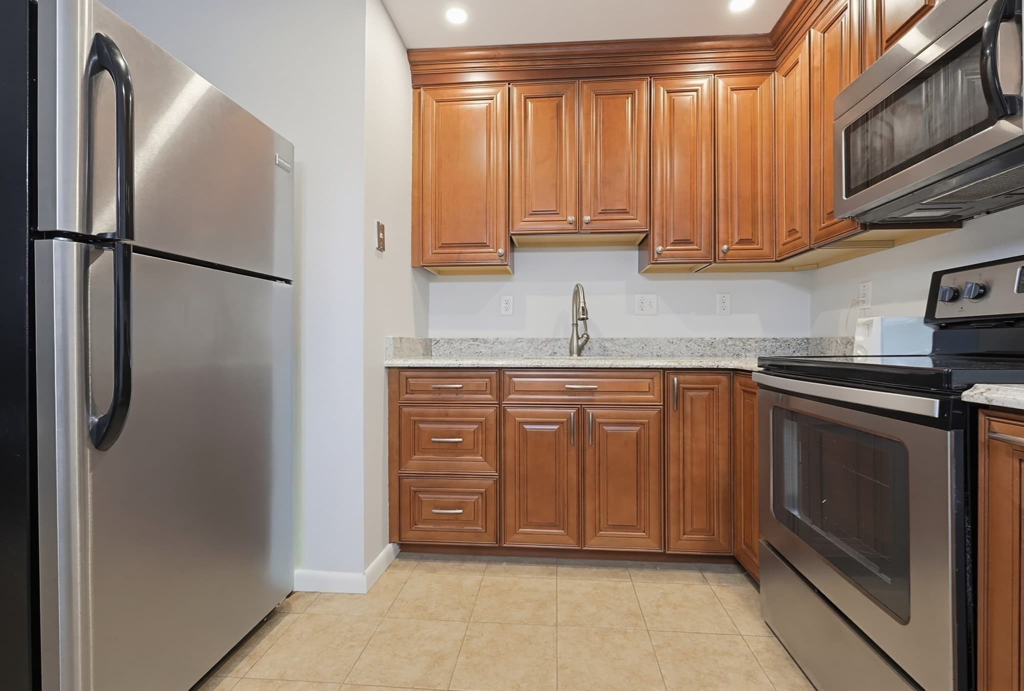 Condominium at 1185 Adams St # 17, Boston MA 02124, Boston, photo 4 of 25