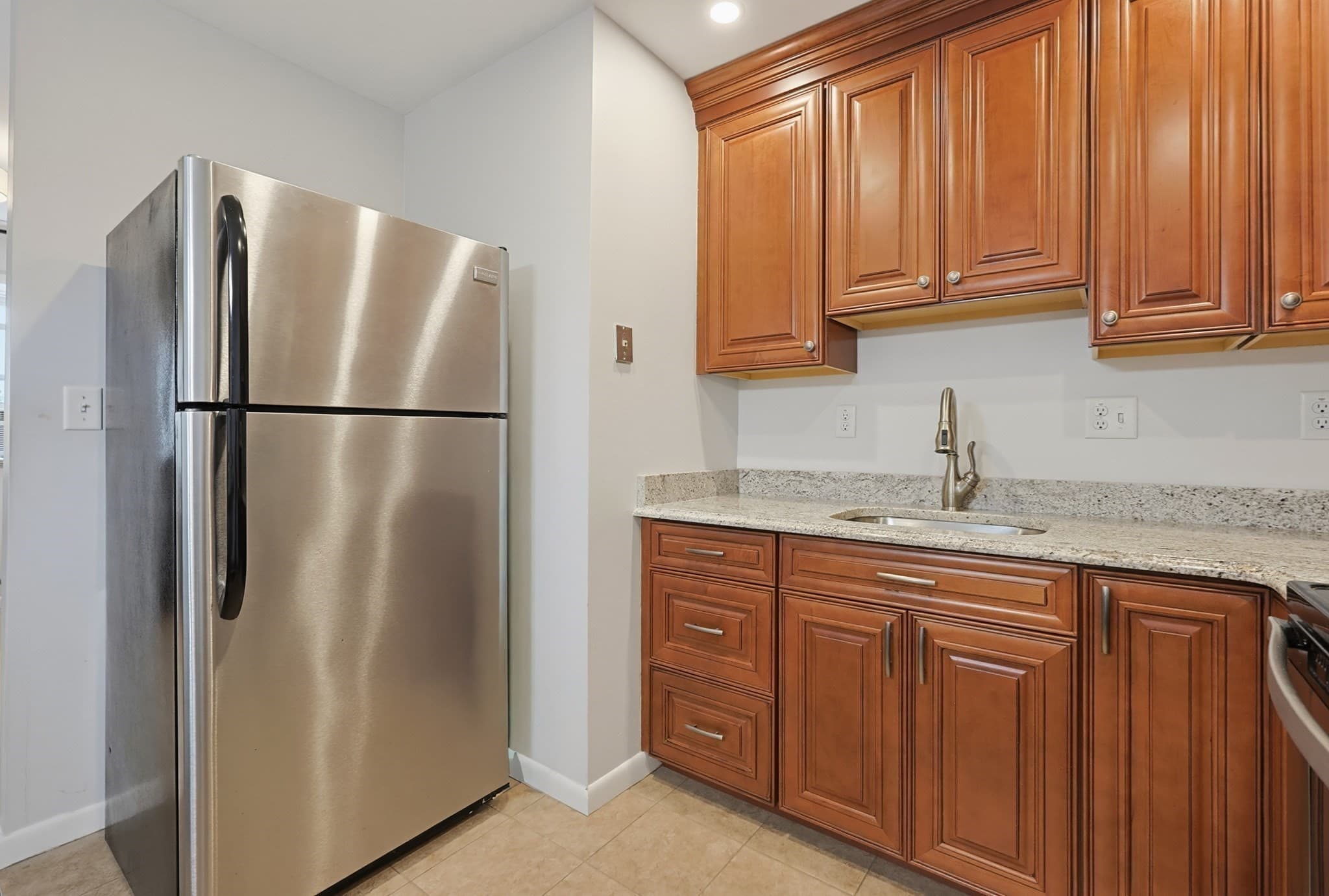 Condominium at 1185 Adams St # 17, Boston MA 02124, Boston, photo 8 of 25