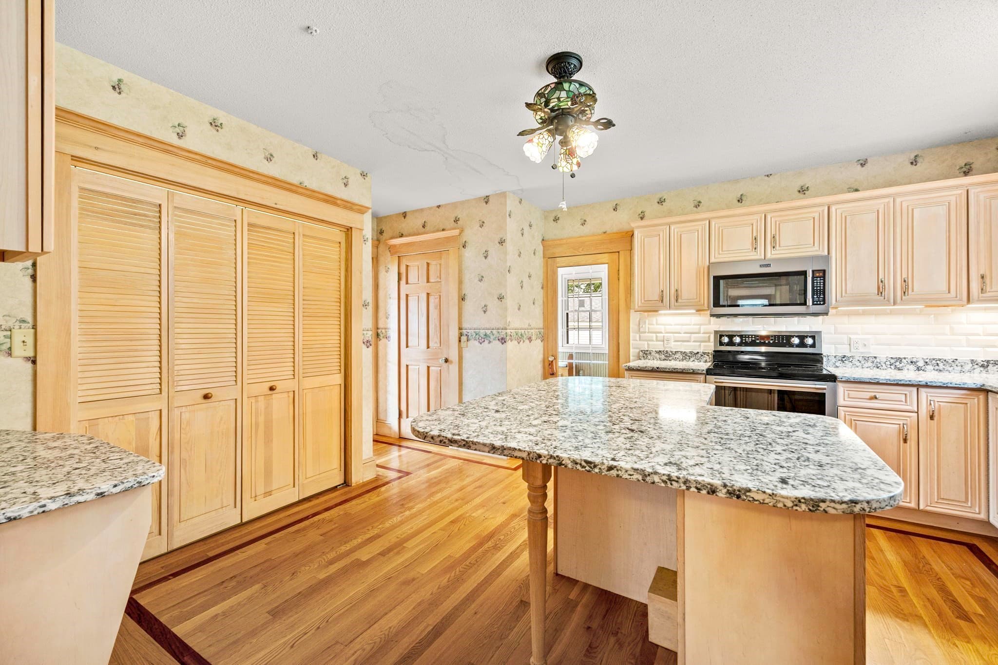 Single Family Residence at 69 East St, South Hadley MA 01075, South Hadley, photo 15 of 38