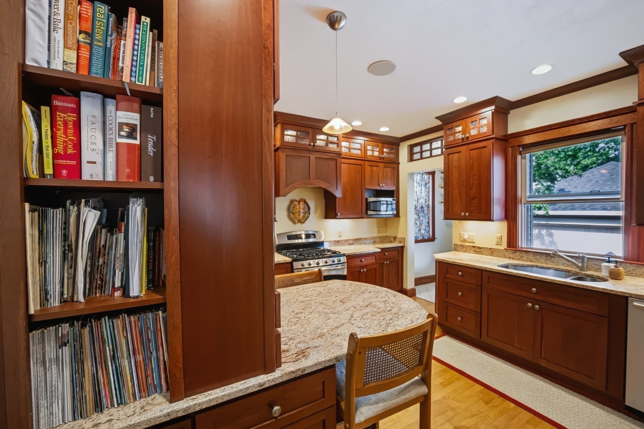 Single Family Residence at 52 Vane St, Quincy MA 02171, photo 6 of 42