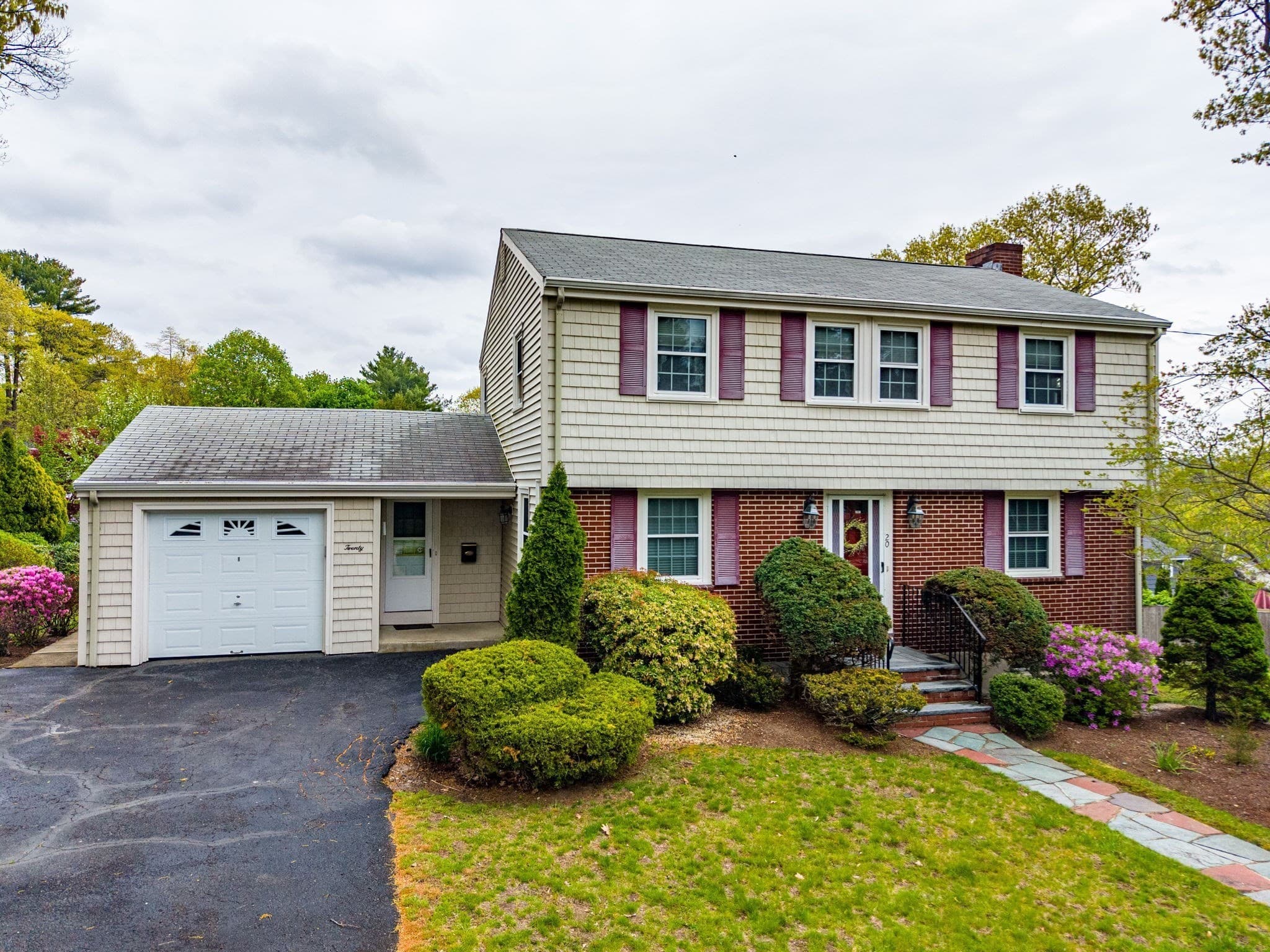 20 Bonney Lane, Dedham MA 02026
