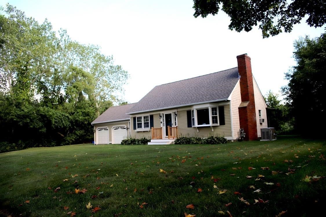 Single Family Residence at 6 Edgewood Ln, Mattapoisett MA 02739, Mattapoisett, photo 2 of 15